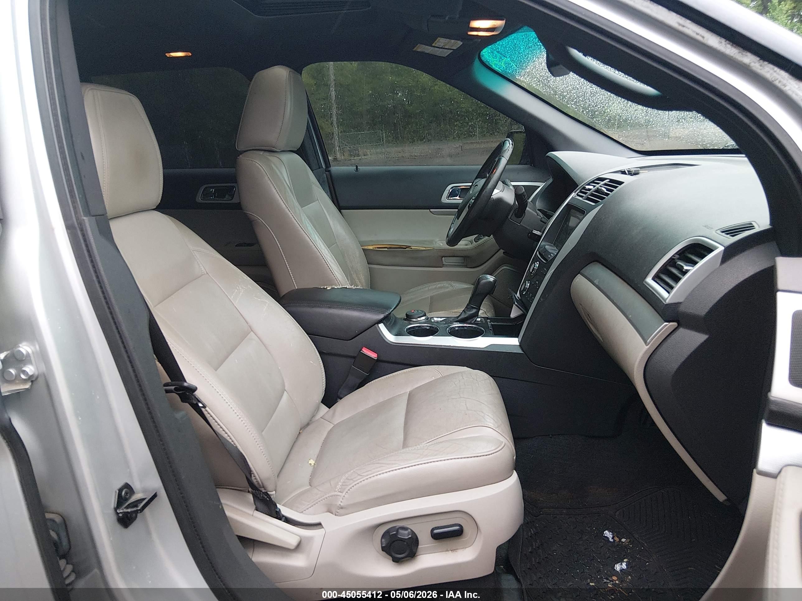 FORD EXPLORER image 5
