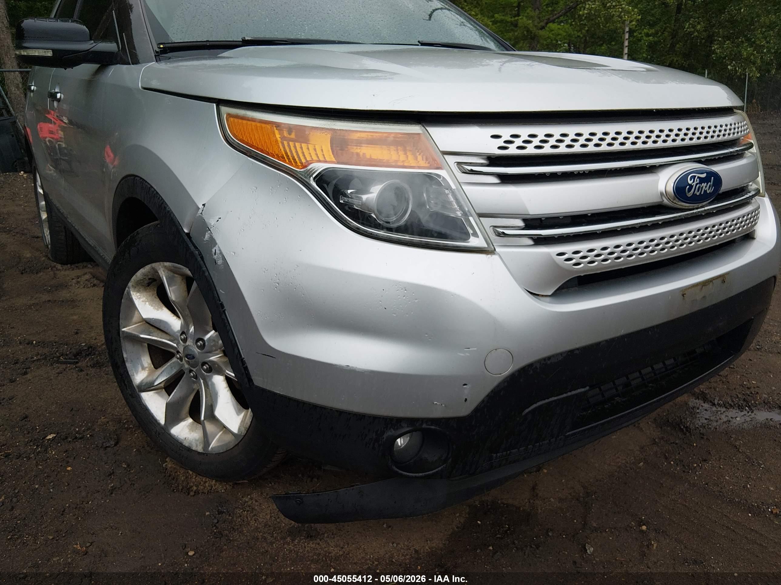 FORD EXPLORER image 6