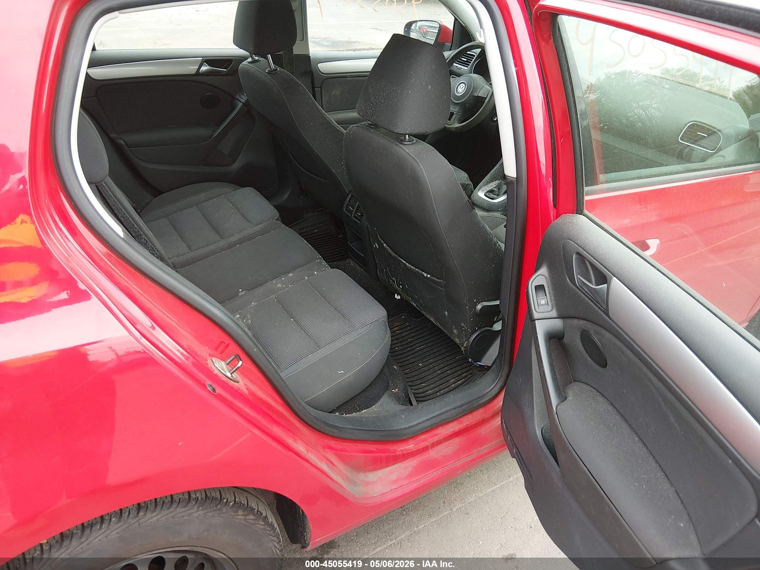 VOLKSWAGEN GOLF image 8