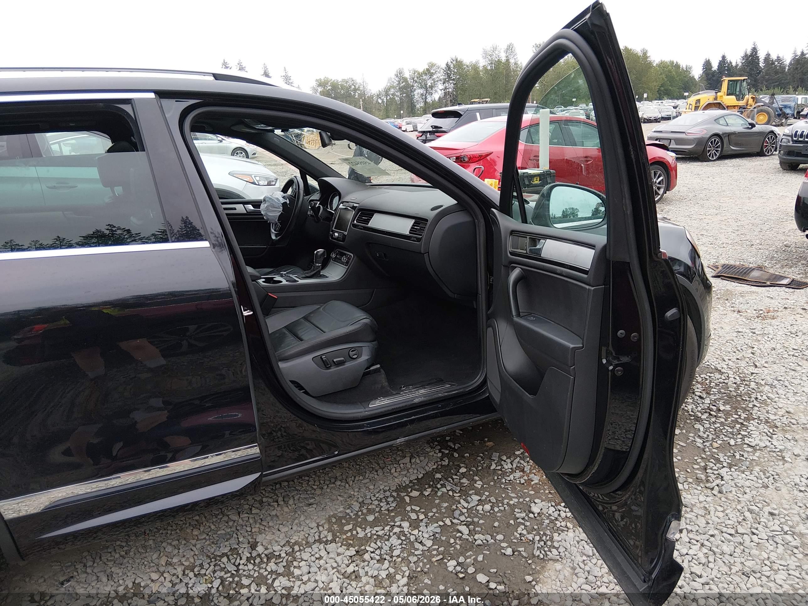 VOLKSWAGEN TOUAREG image 5