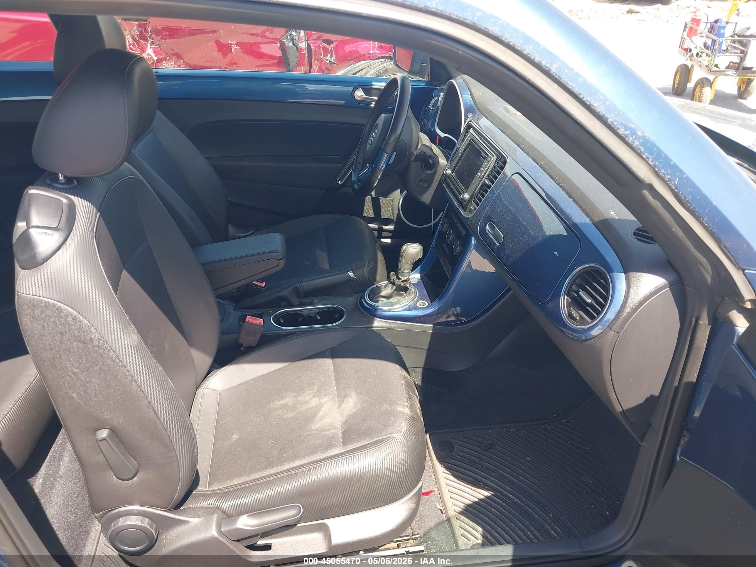 VOLKSWAGEN BEETLE image 5
