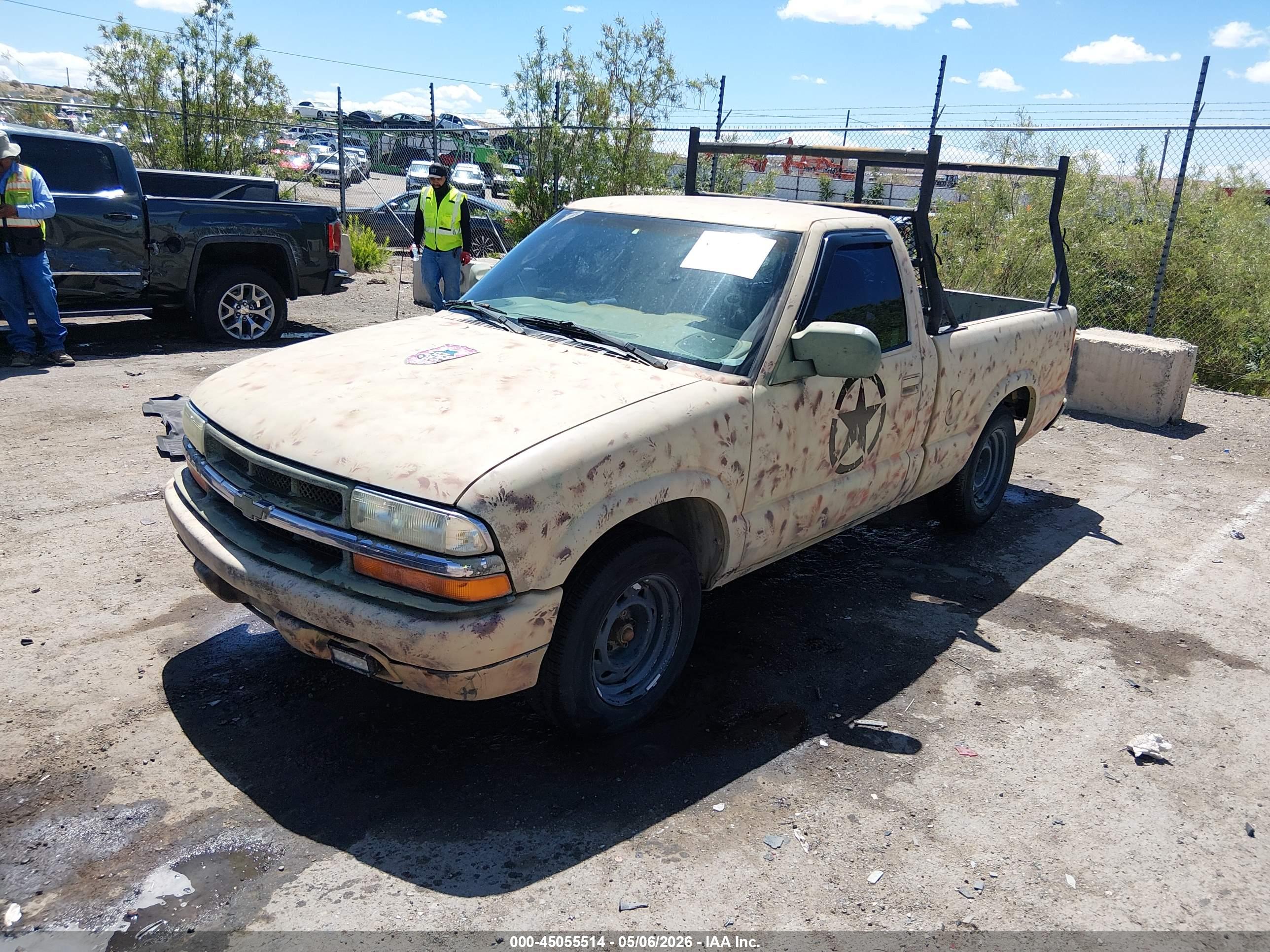 CHEVROLET S-10 image 2
