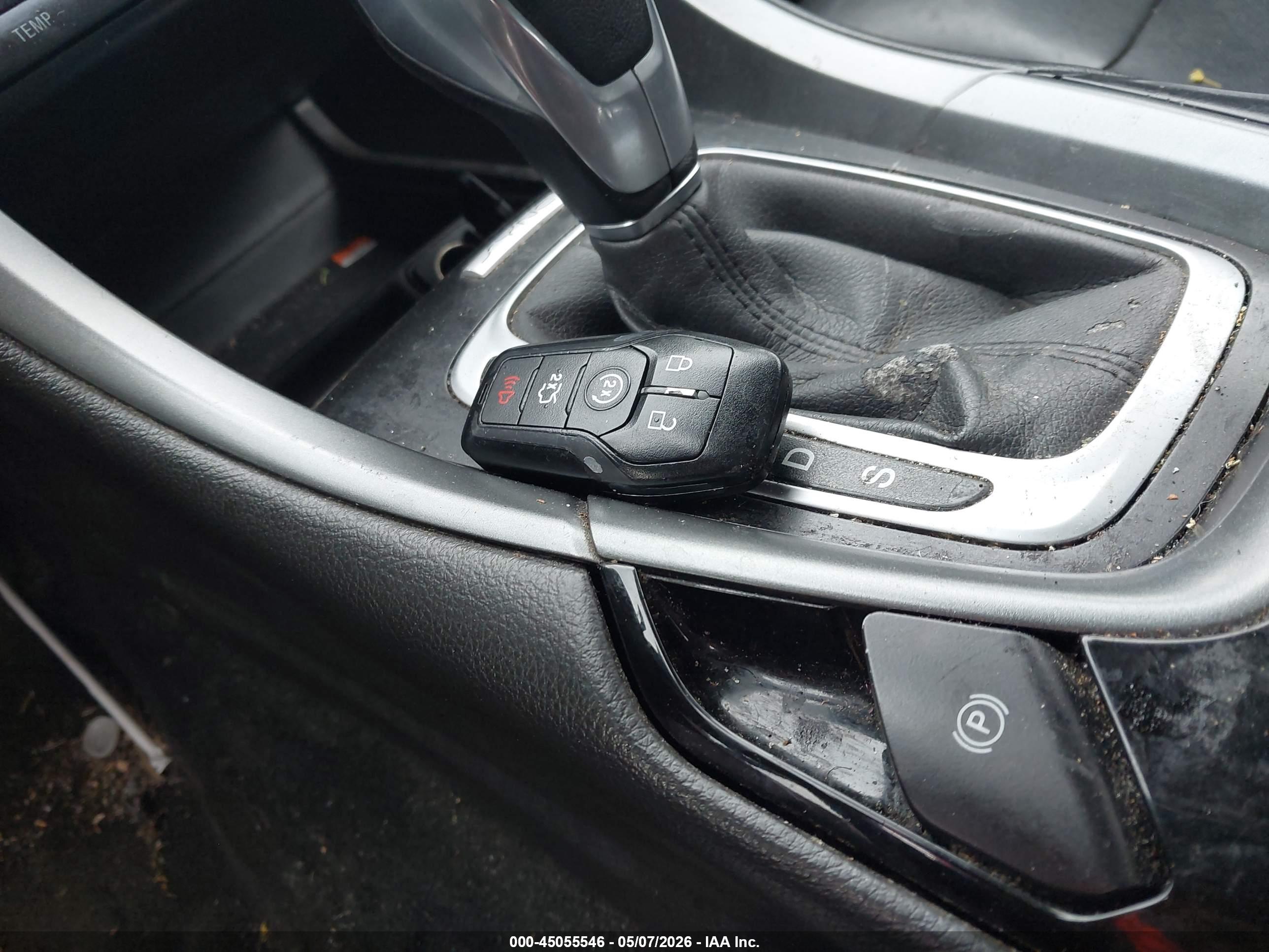 FORD FUSION image 11