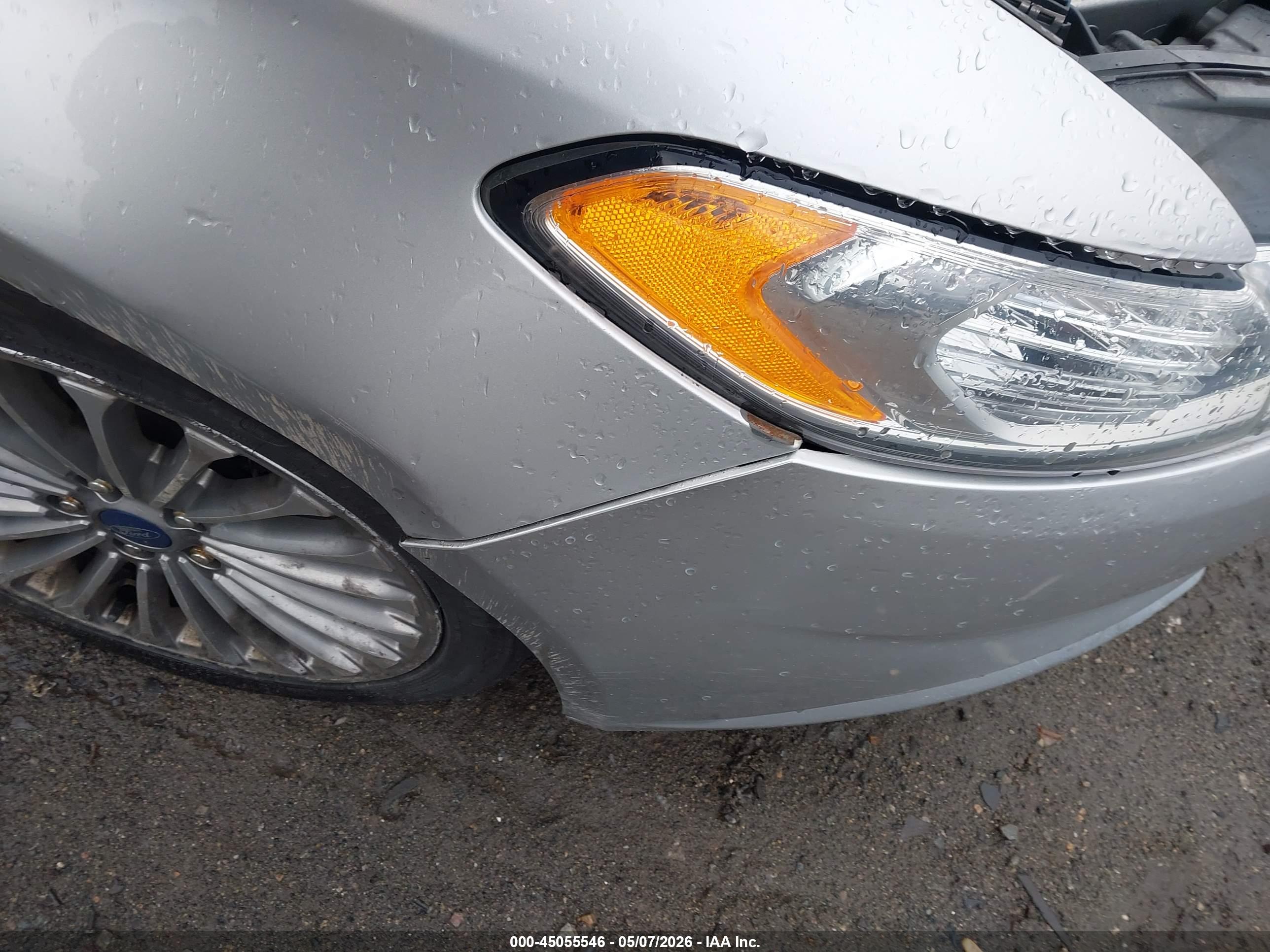 FORD FUSION image 6