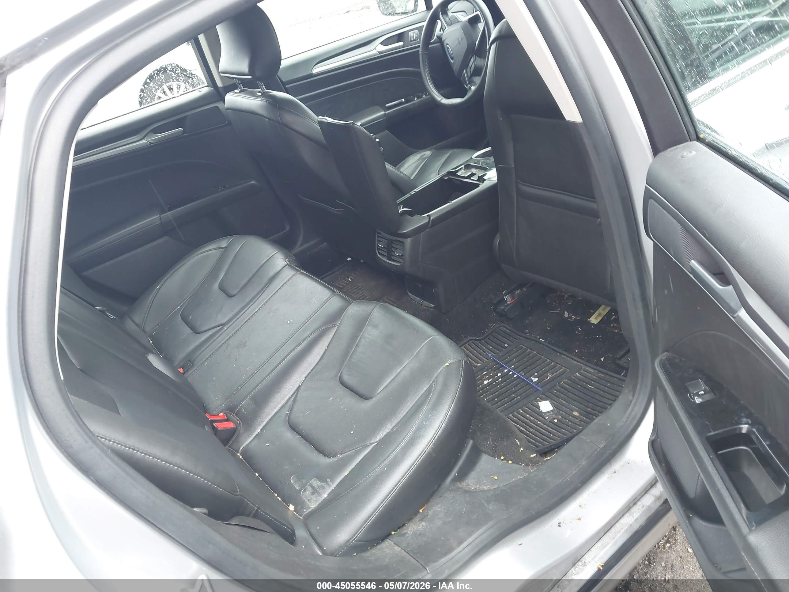 FORD FUSION image 8