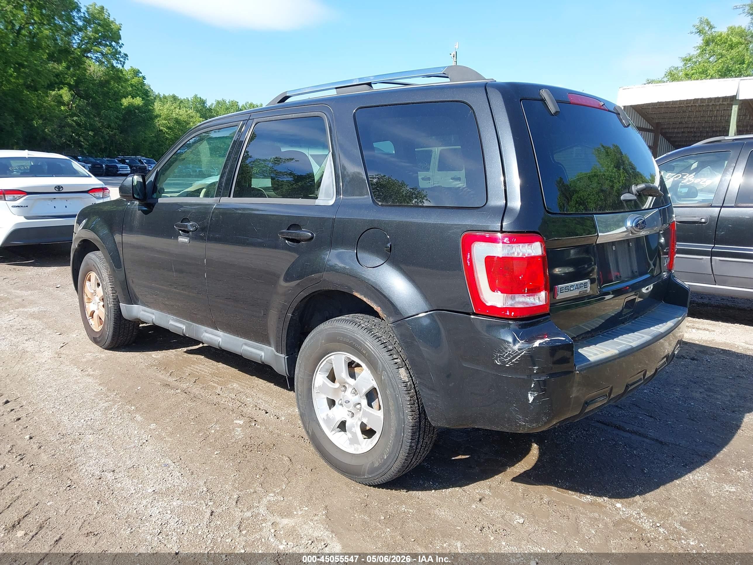 FORD ESCAPE image 3