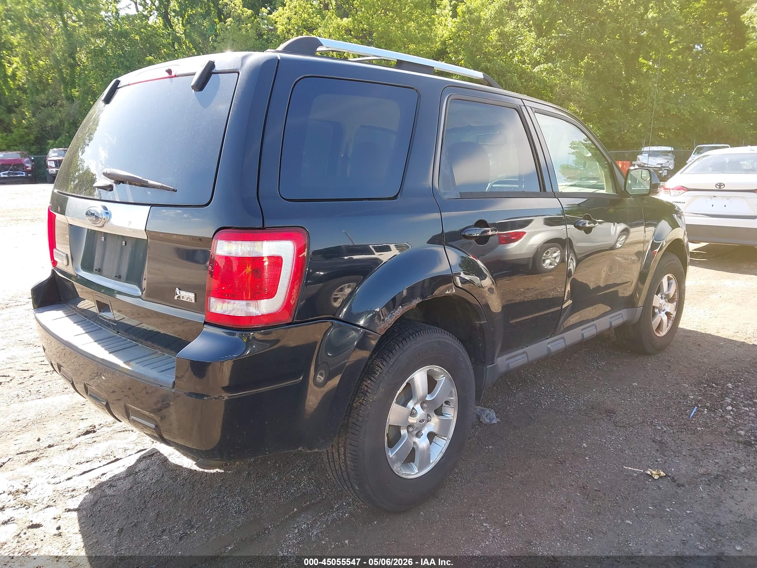 FORD ESCAPE image 4