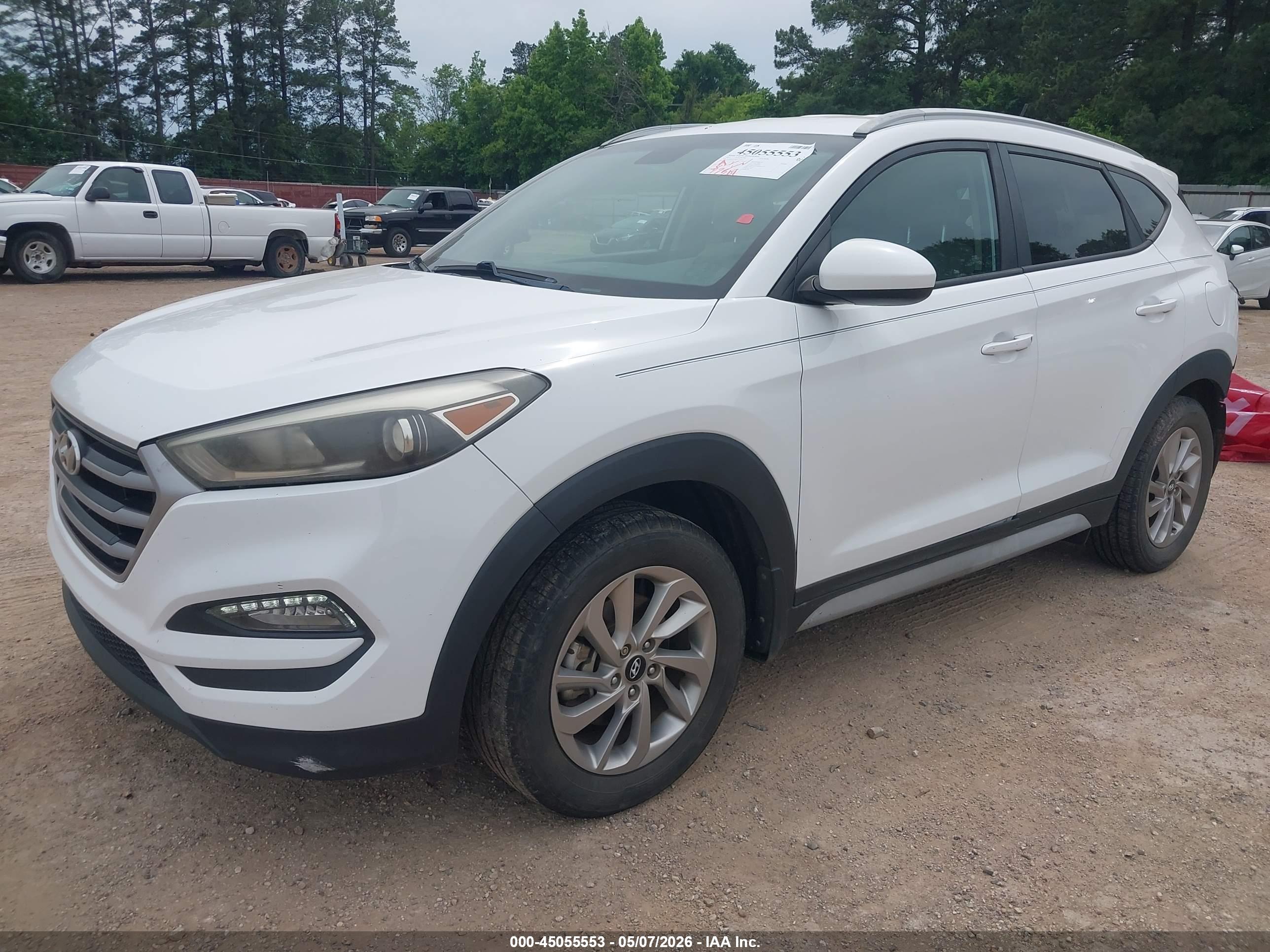 HYUNDAI TUCSON image 2