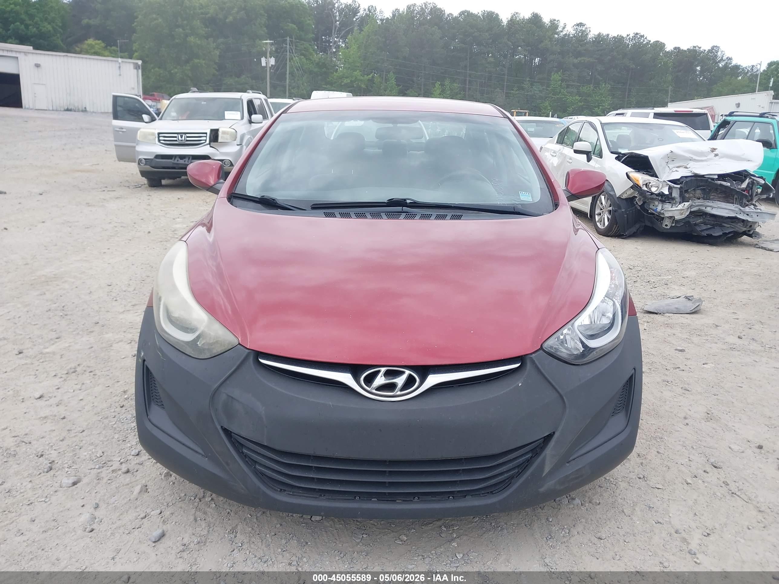 HYUNDAI ELANTRA image 6