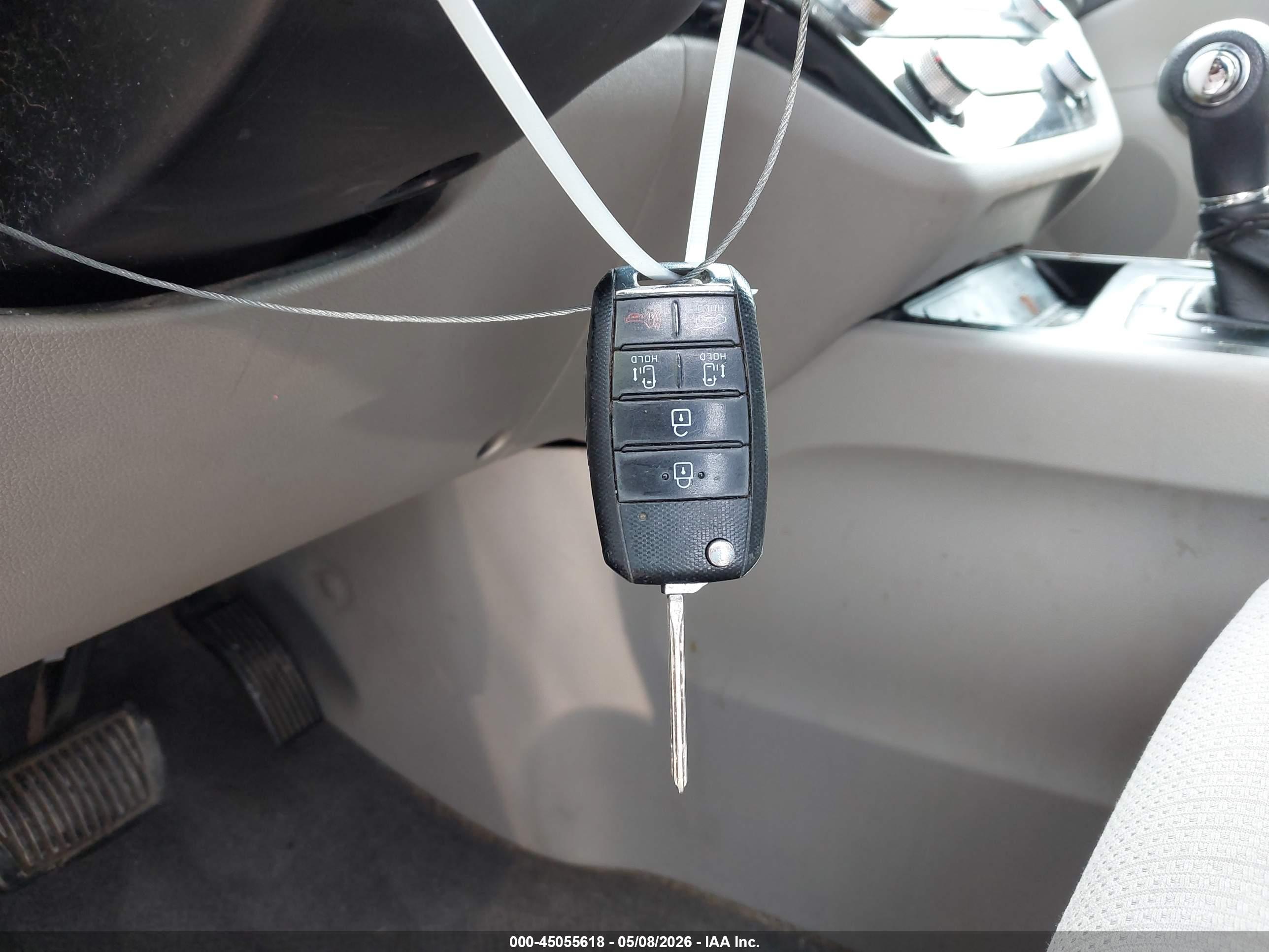 KIA SEDONA image 11