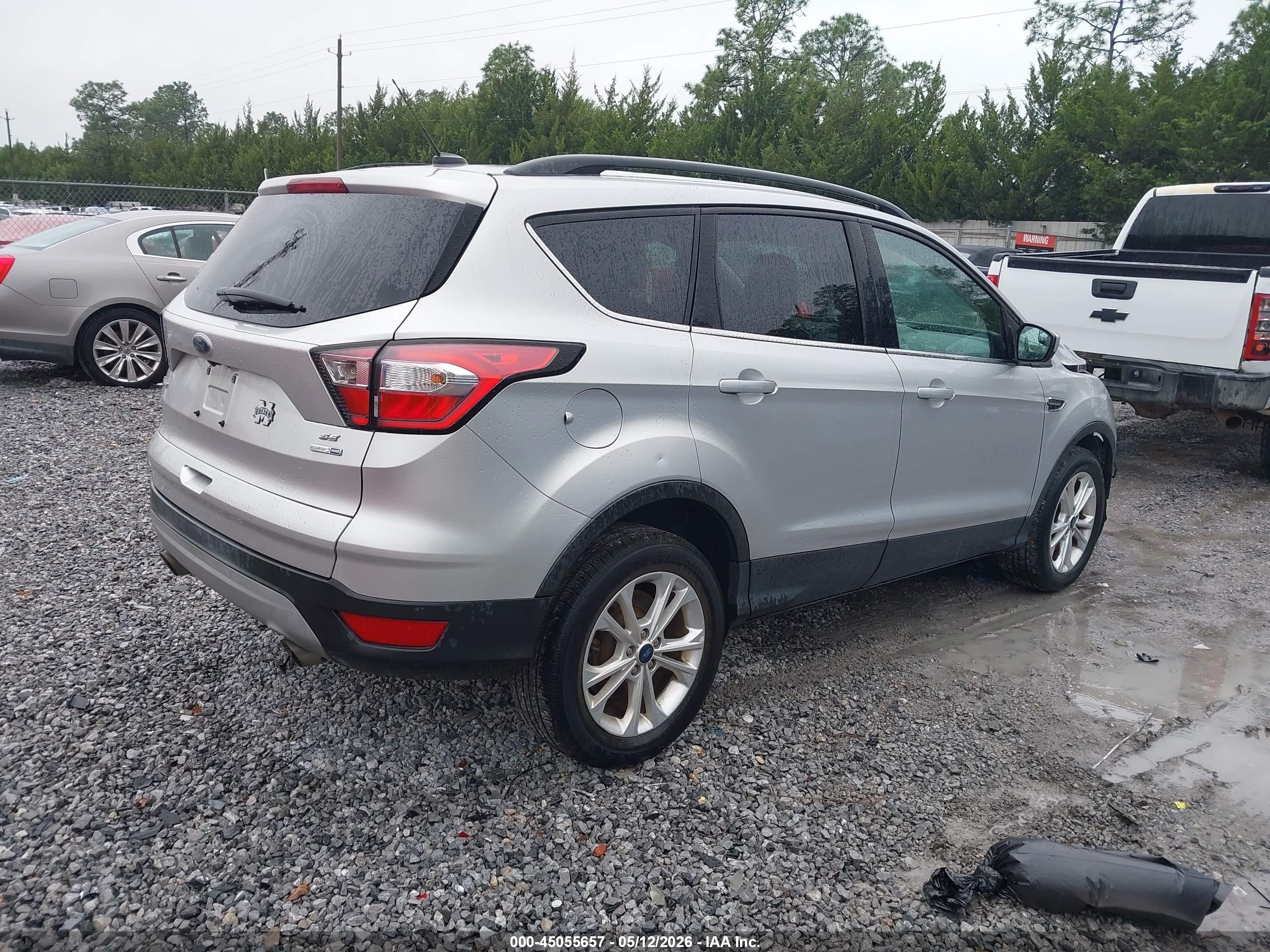 FORD ESCAPE image 4