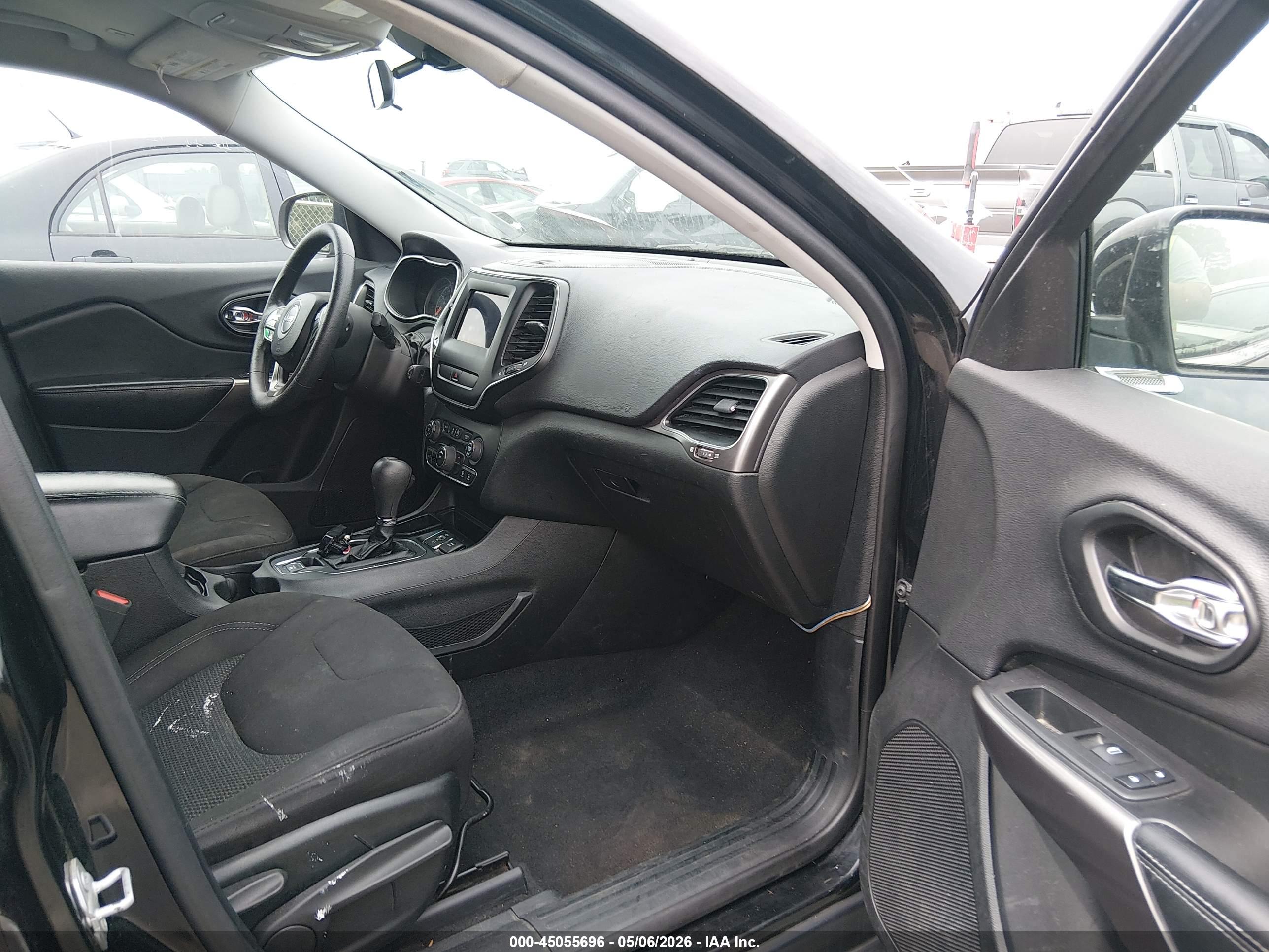 JEEP CHEROKEE image 5