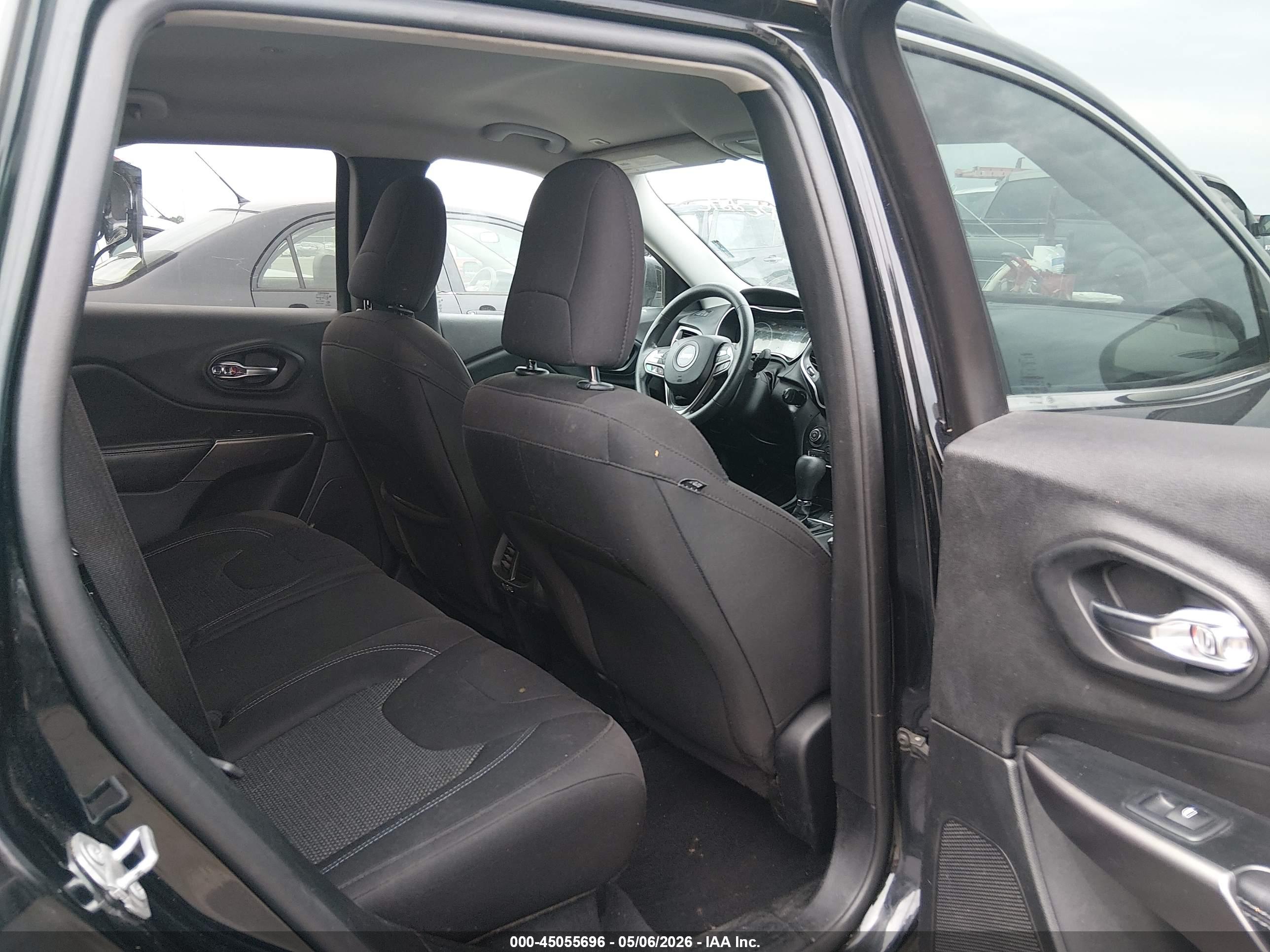 JEEP CHEROKEE image 8