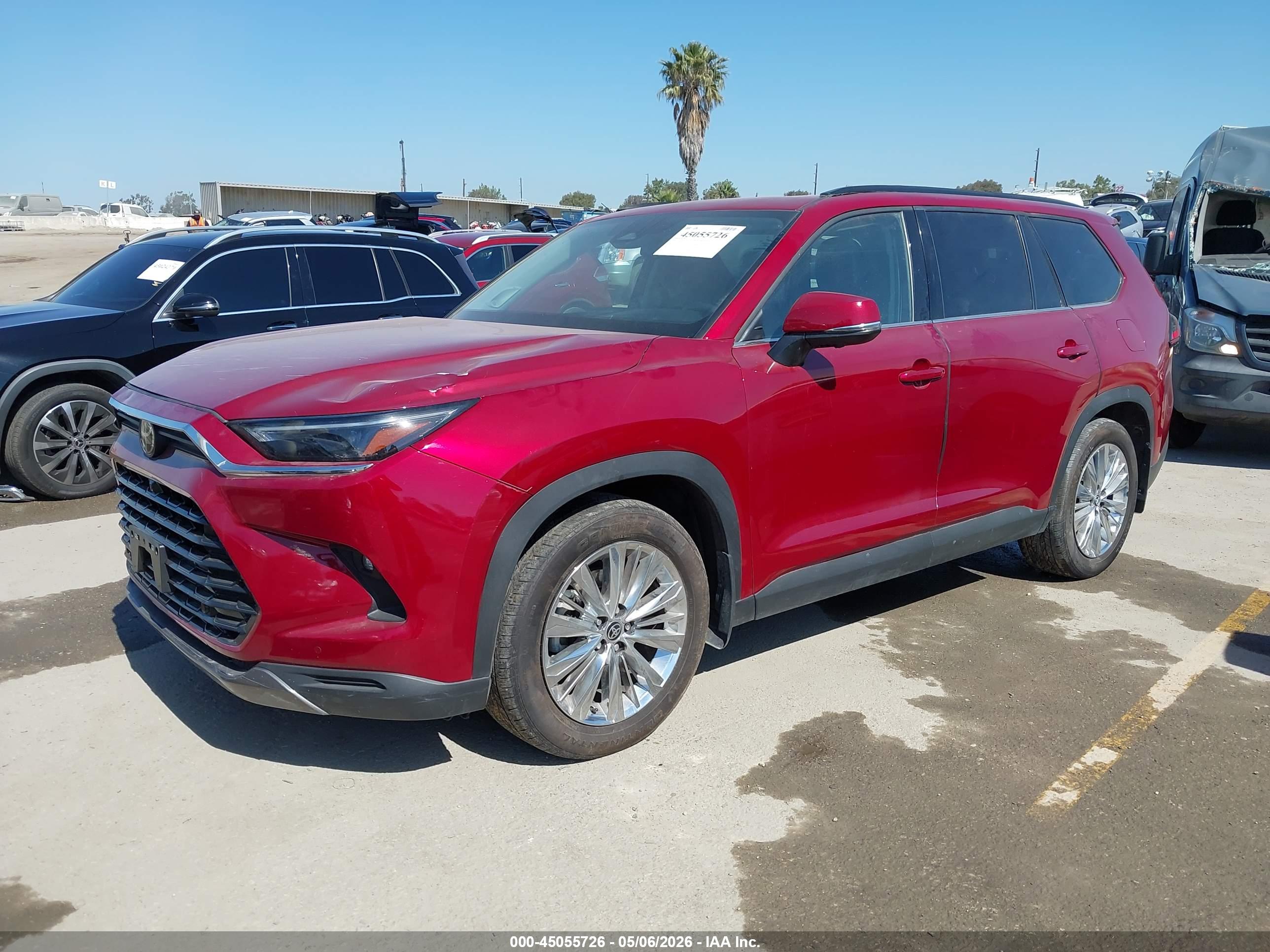 TOYOTA GRAND image 2