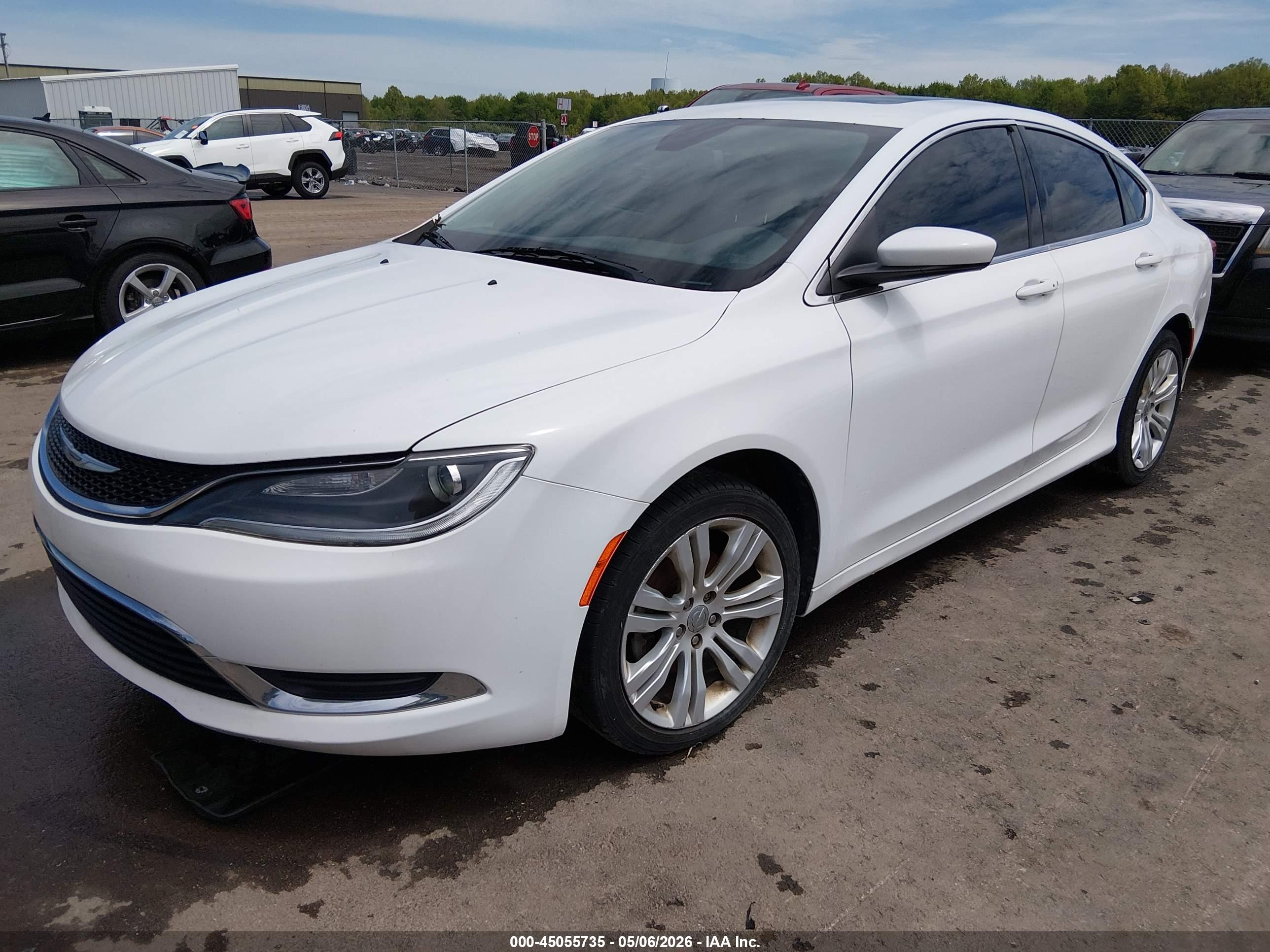 CHRYSLER 200 image 2
