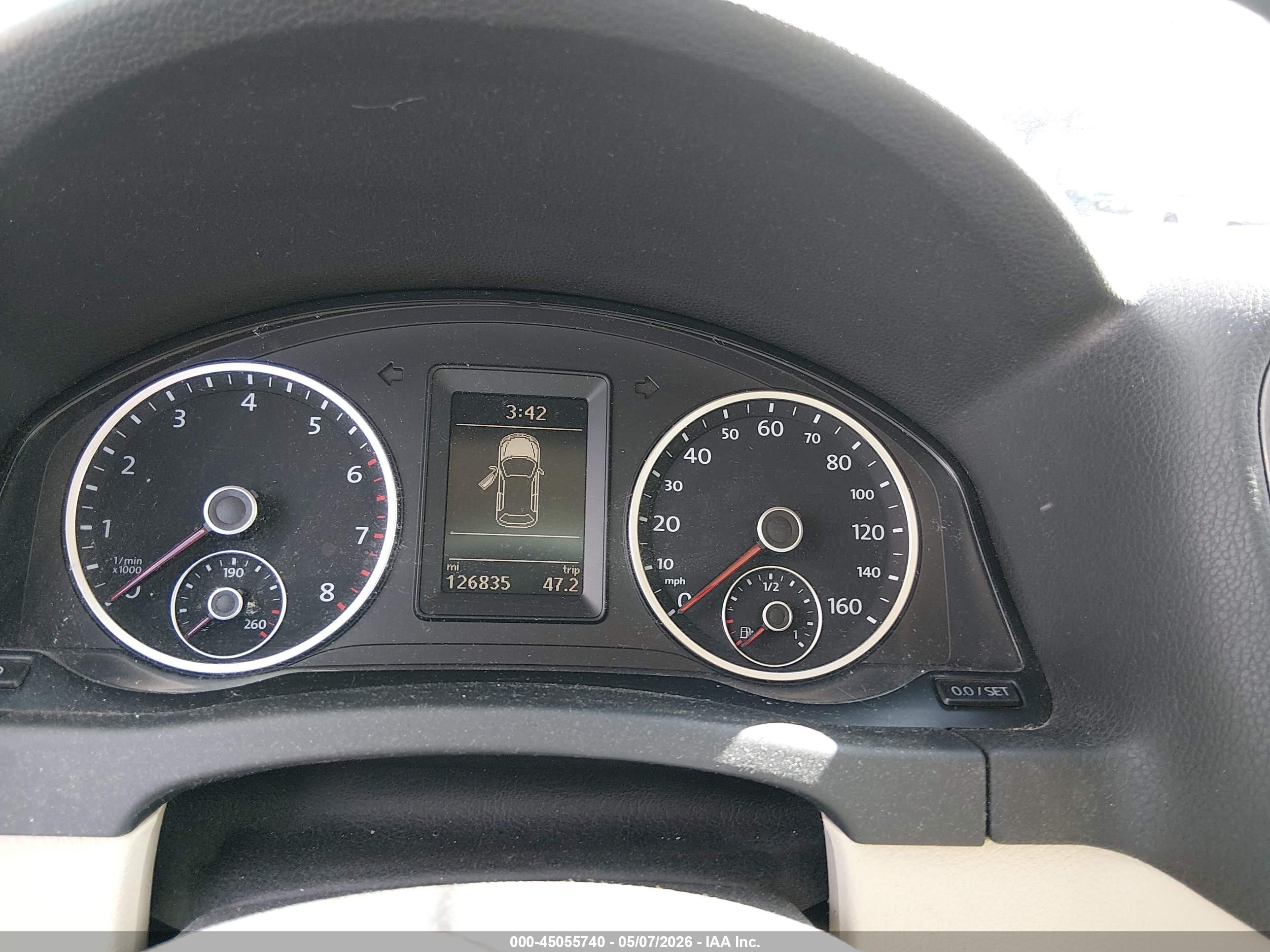 VOLKSWAGEN TIGUAN image 7