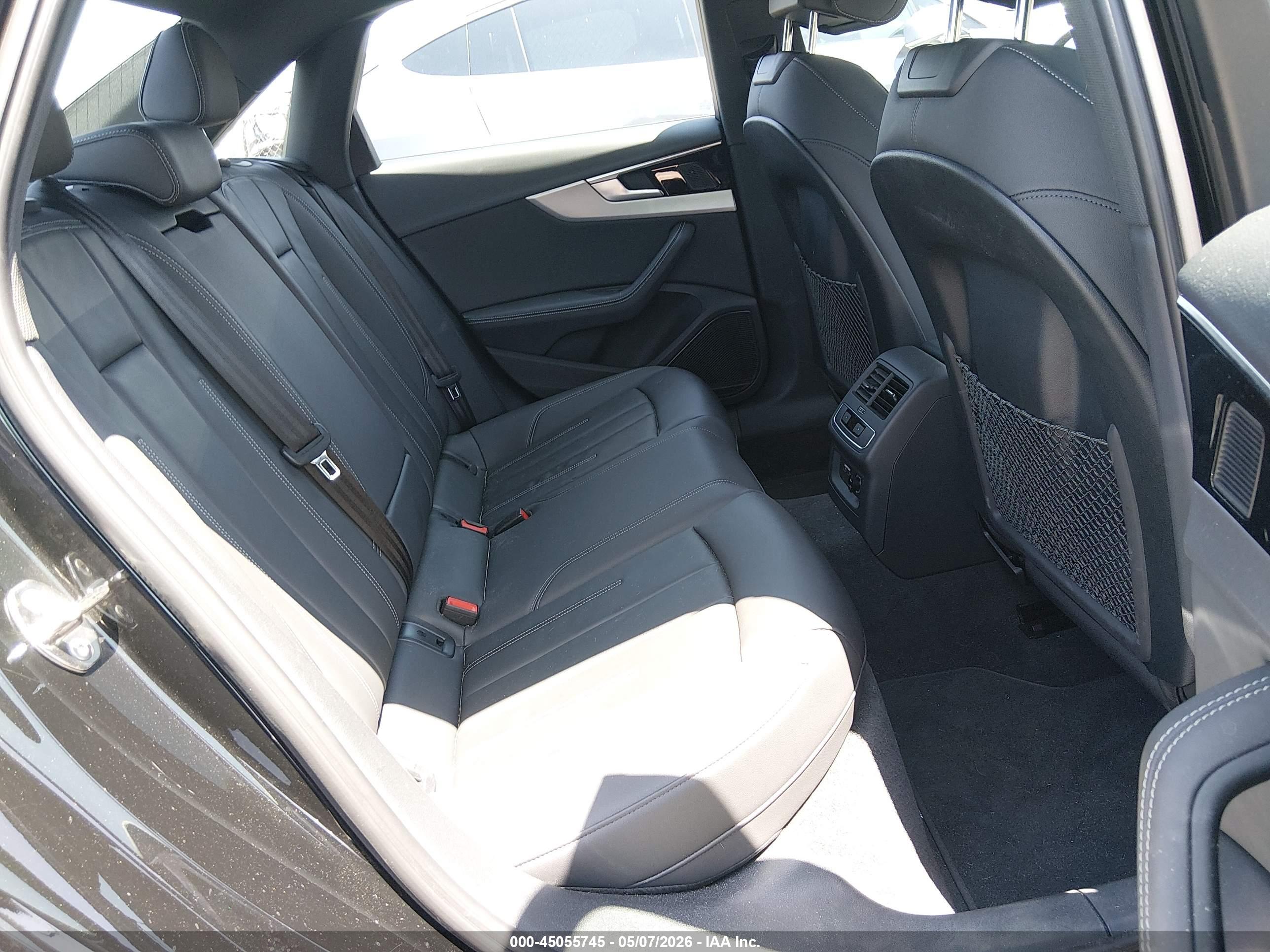 AUDI A4 image 8
