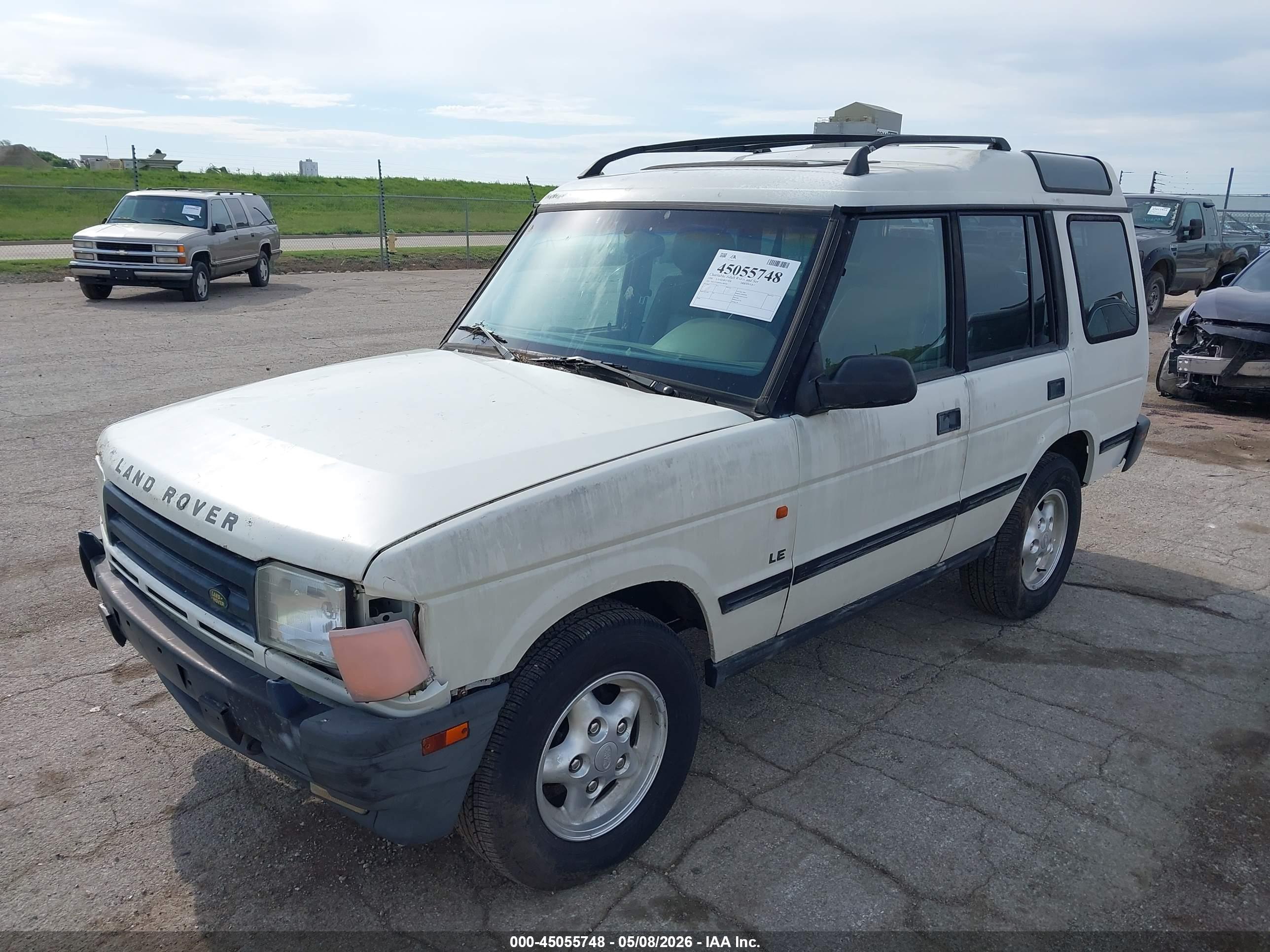 LAND ROVER image 2