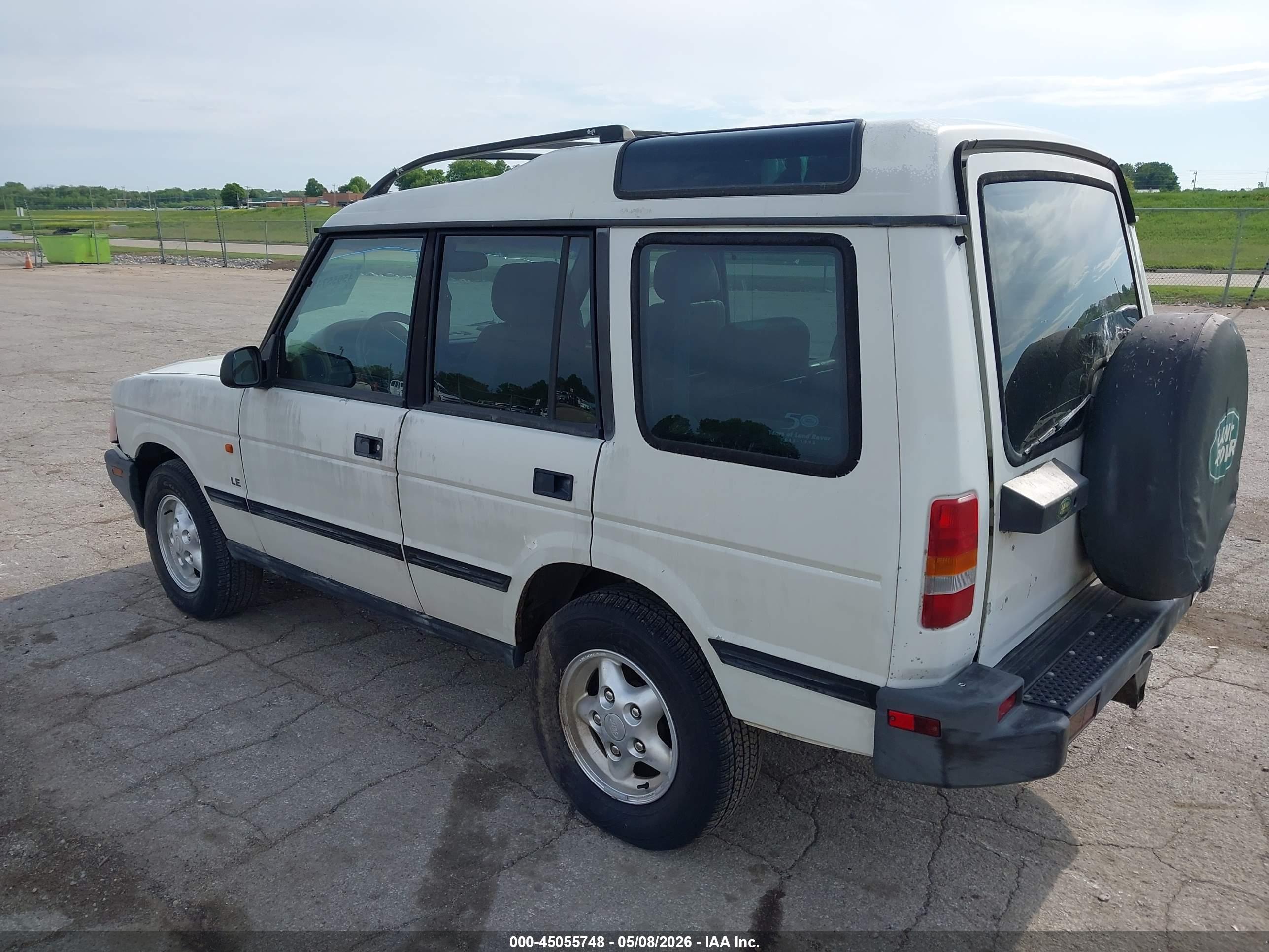 LAND ROVER image 3