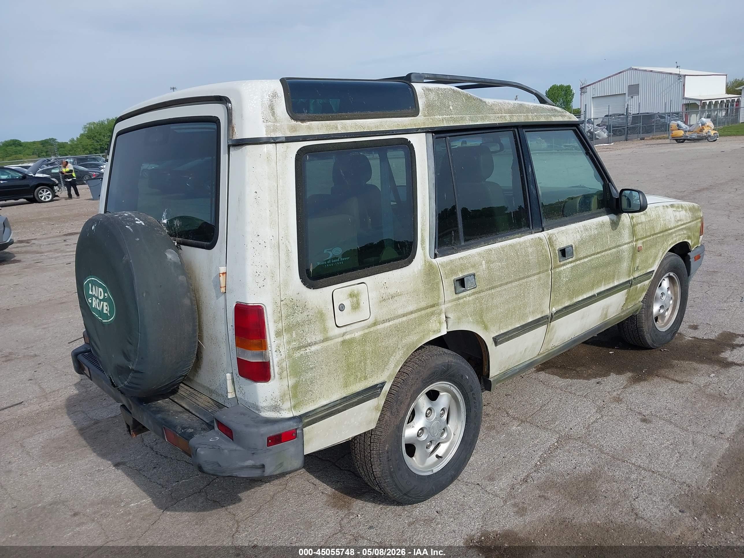 LAND ROVER image 4