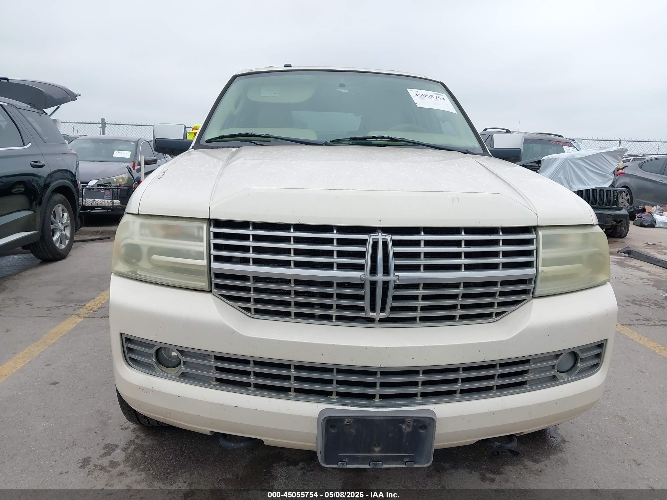 LINCOLN NAVIGATOR image 6