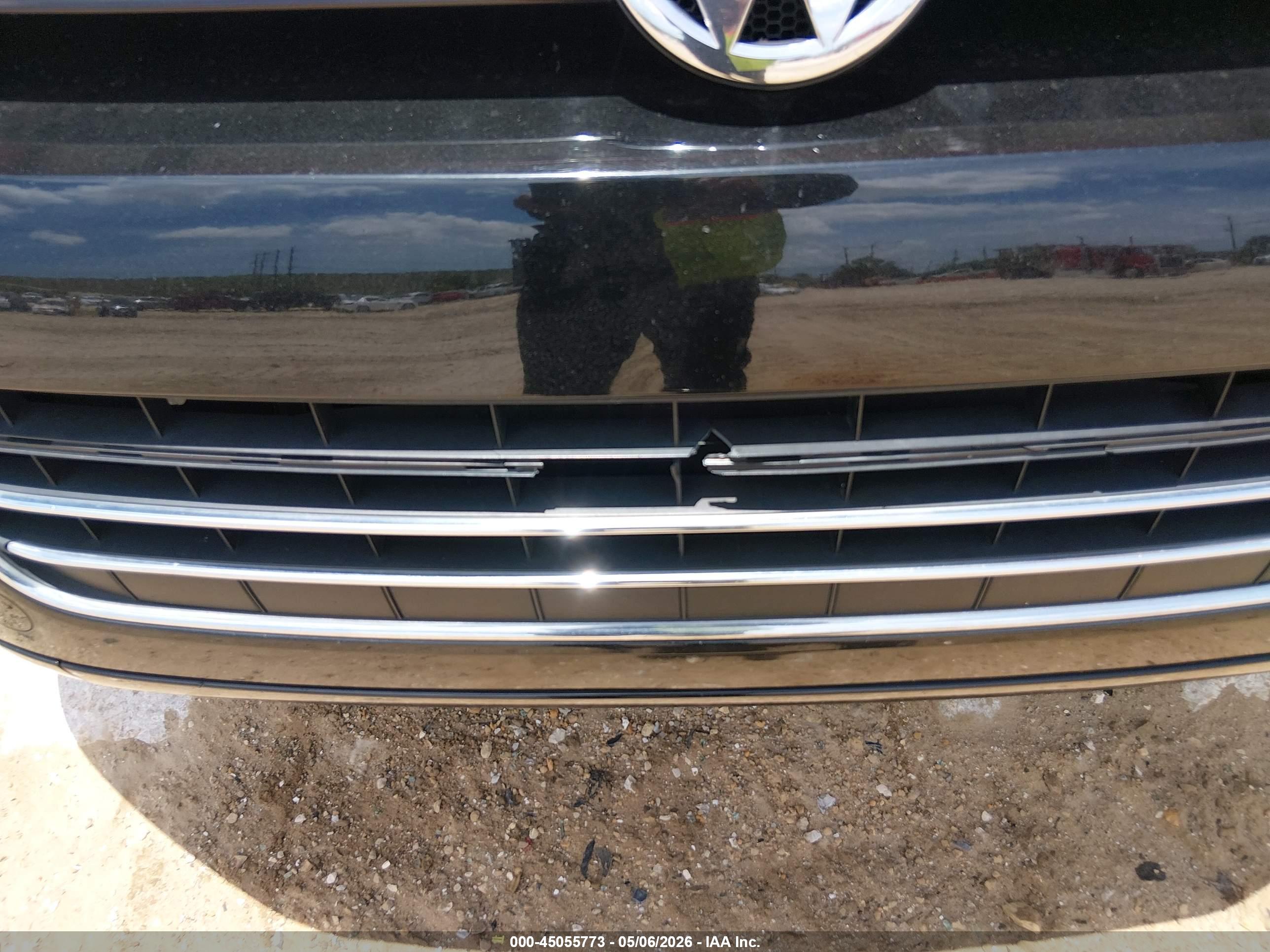 VOLKSWAGEN TOUAREG image 6