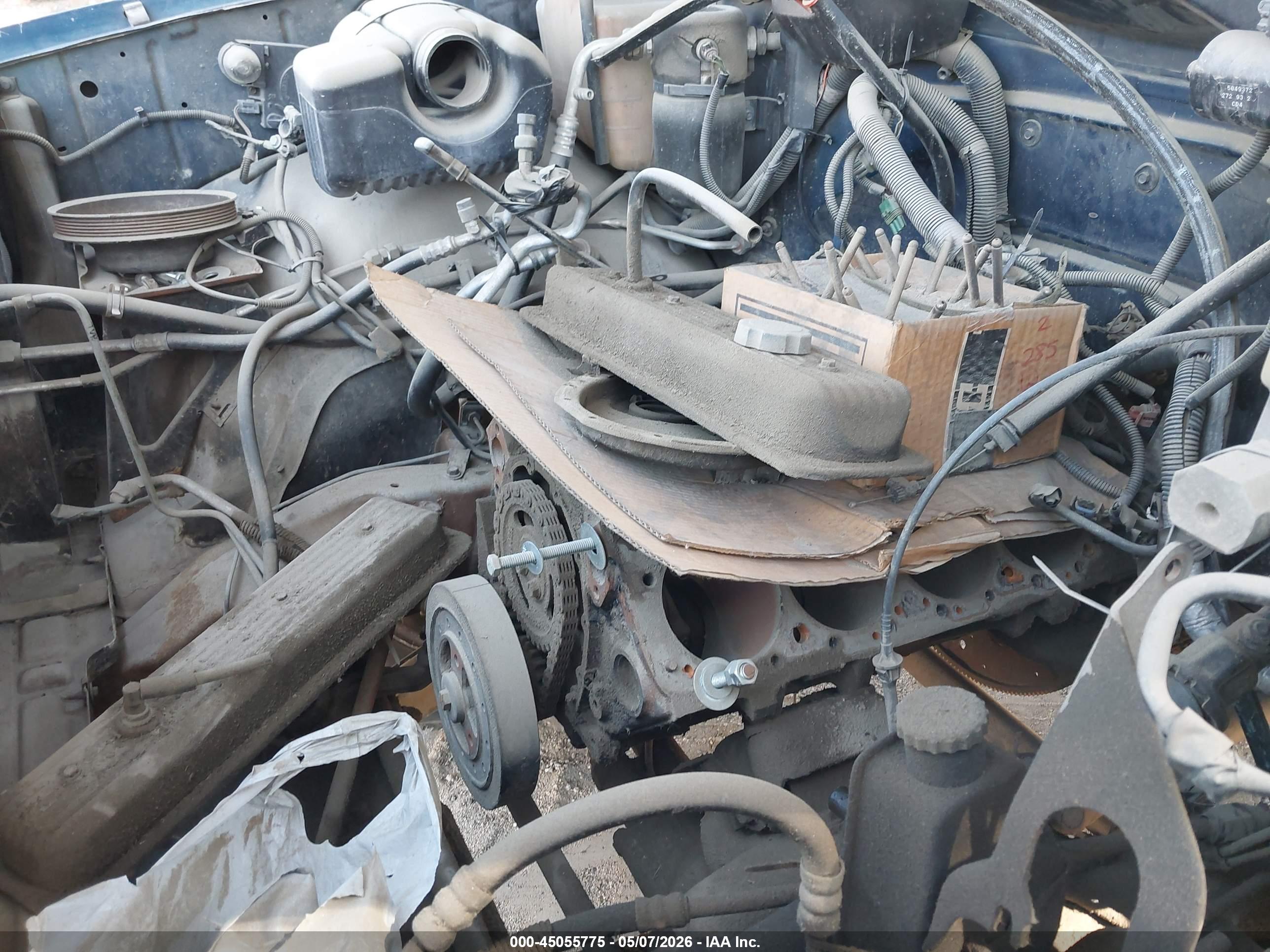 CHEVROLET GMT-400 image 6