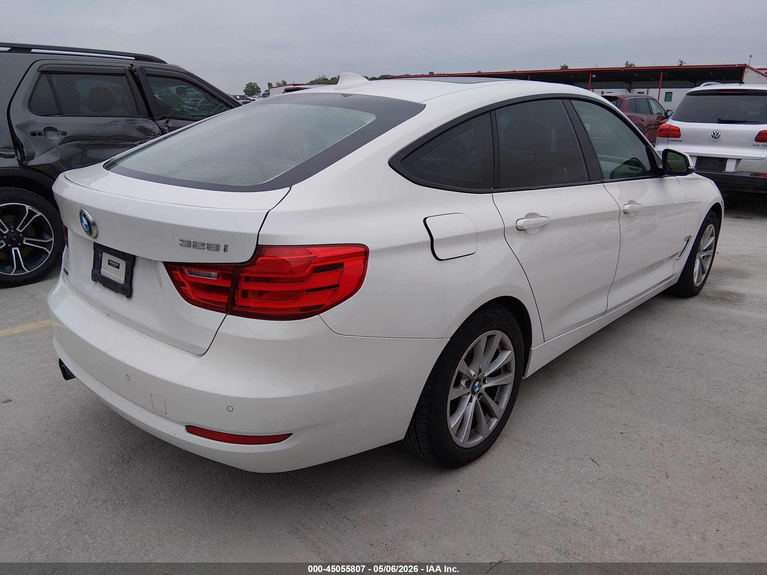 BMW 328I image 4
