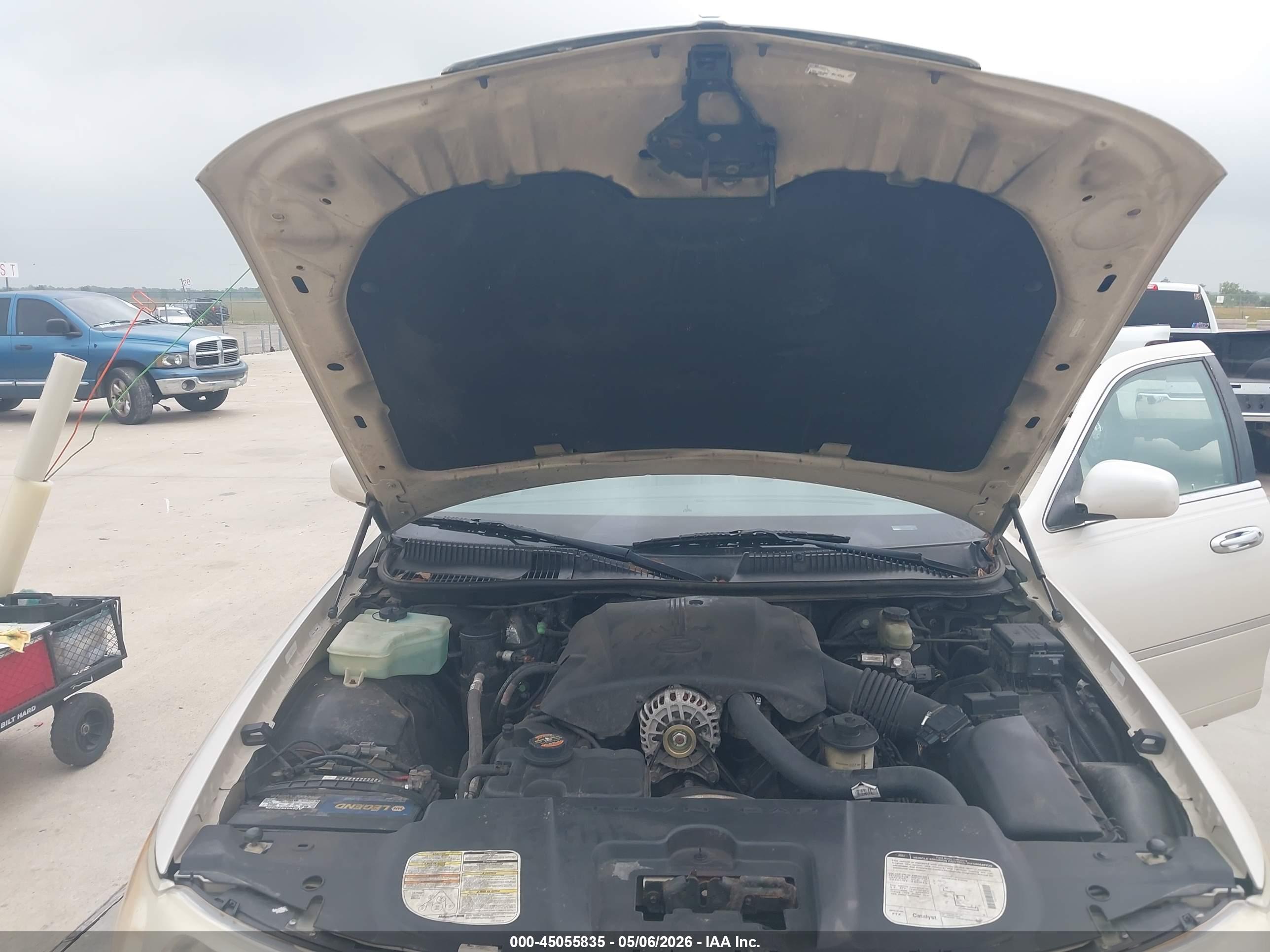LINCOLN TOWN image 10