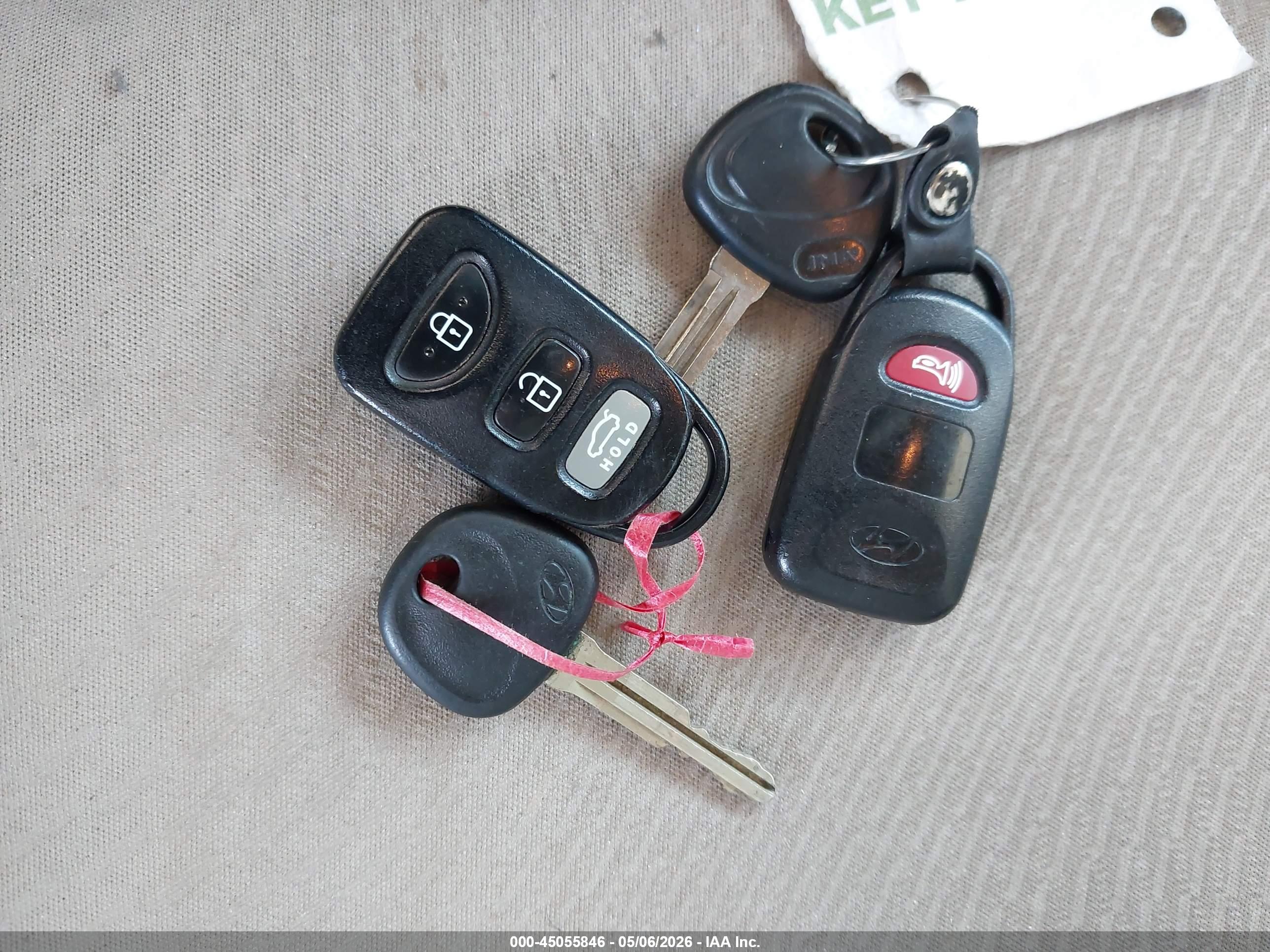 HYUNDAI ELANTRA image 11
