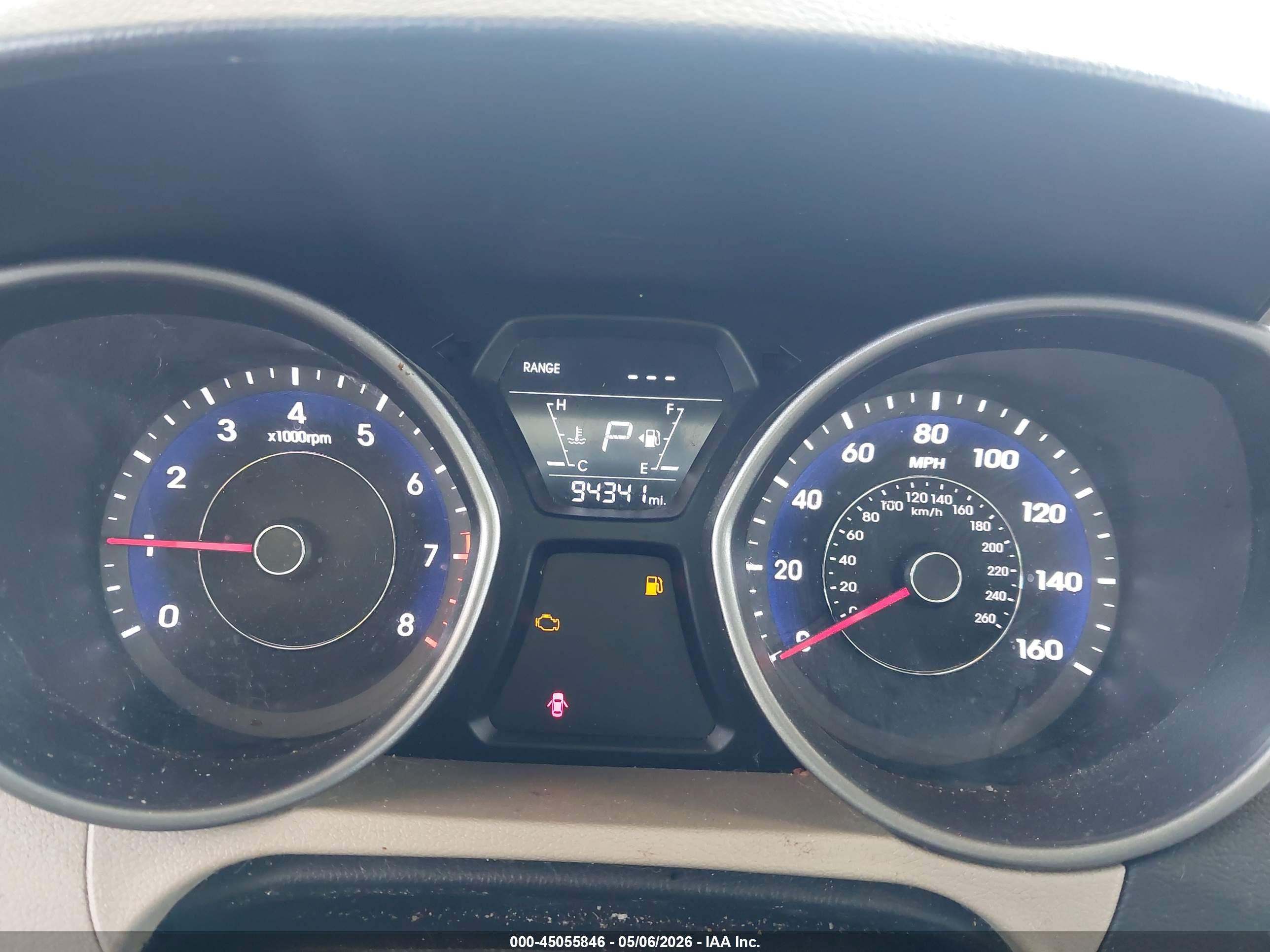 HYUNDAI ELANTRA image 7