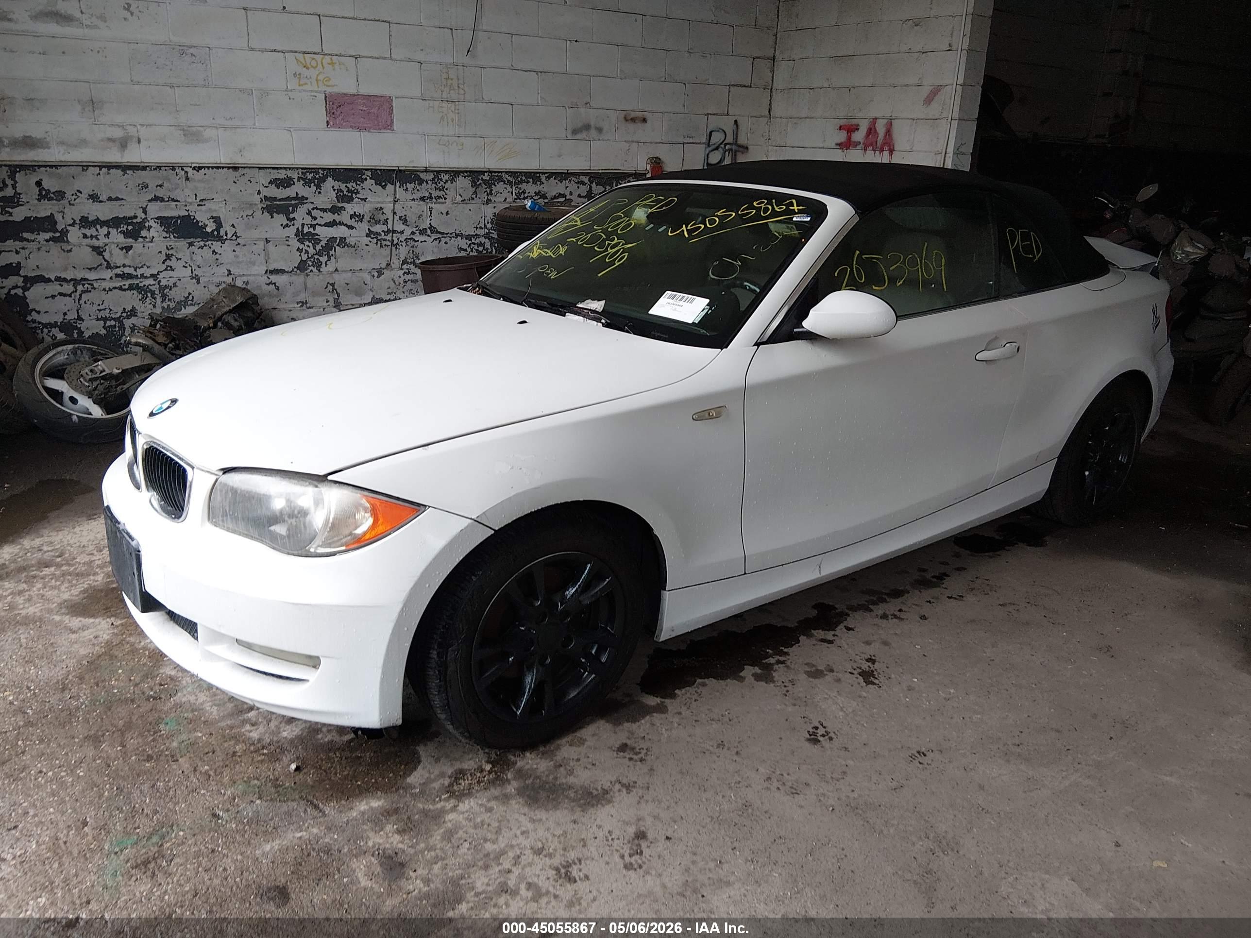BMW 128I image 2