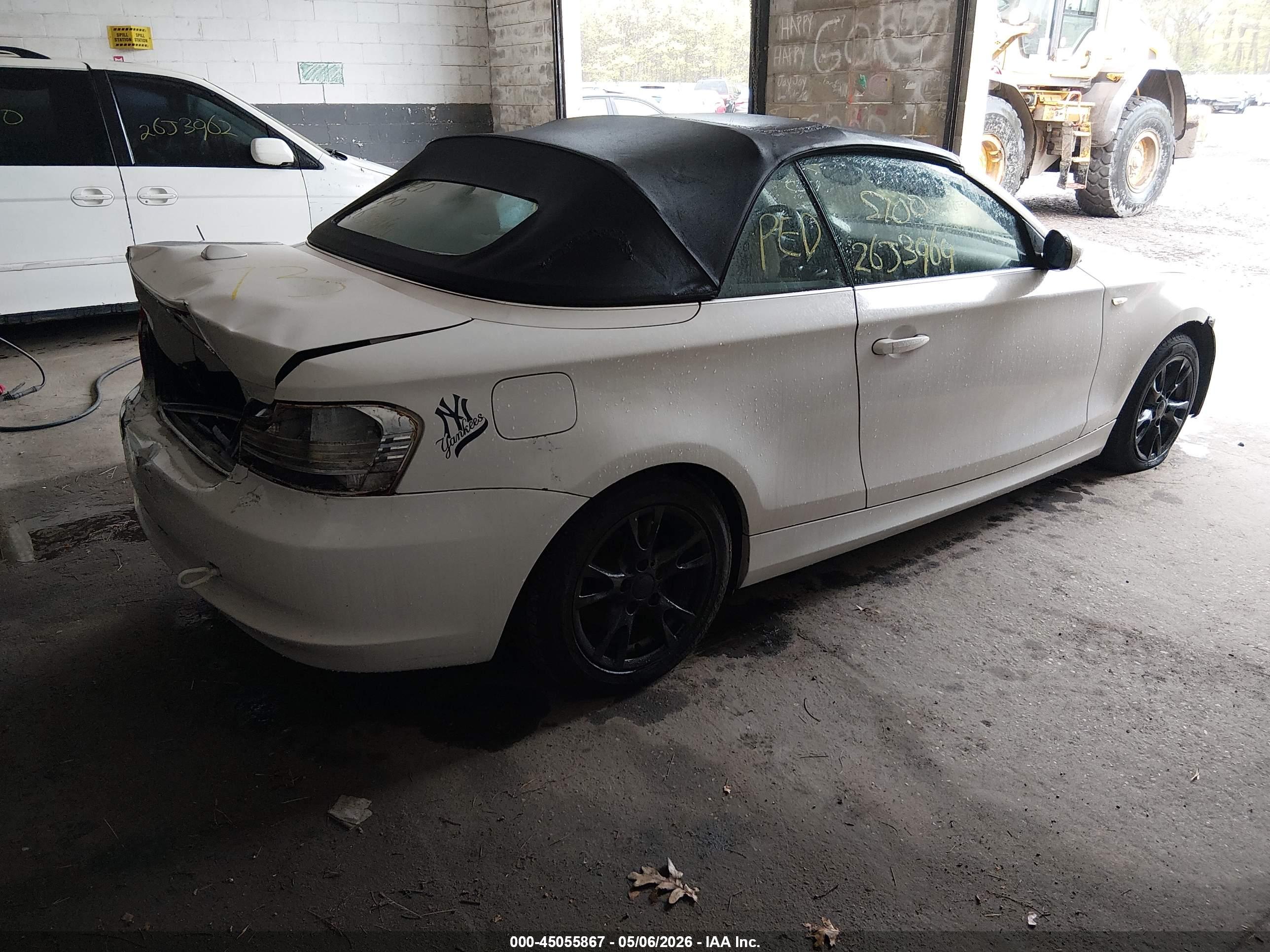 BMW 128I image 4