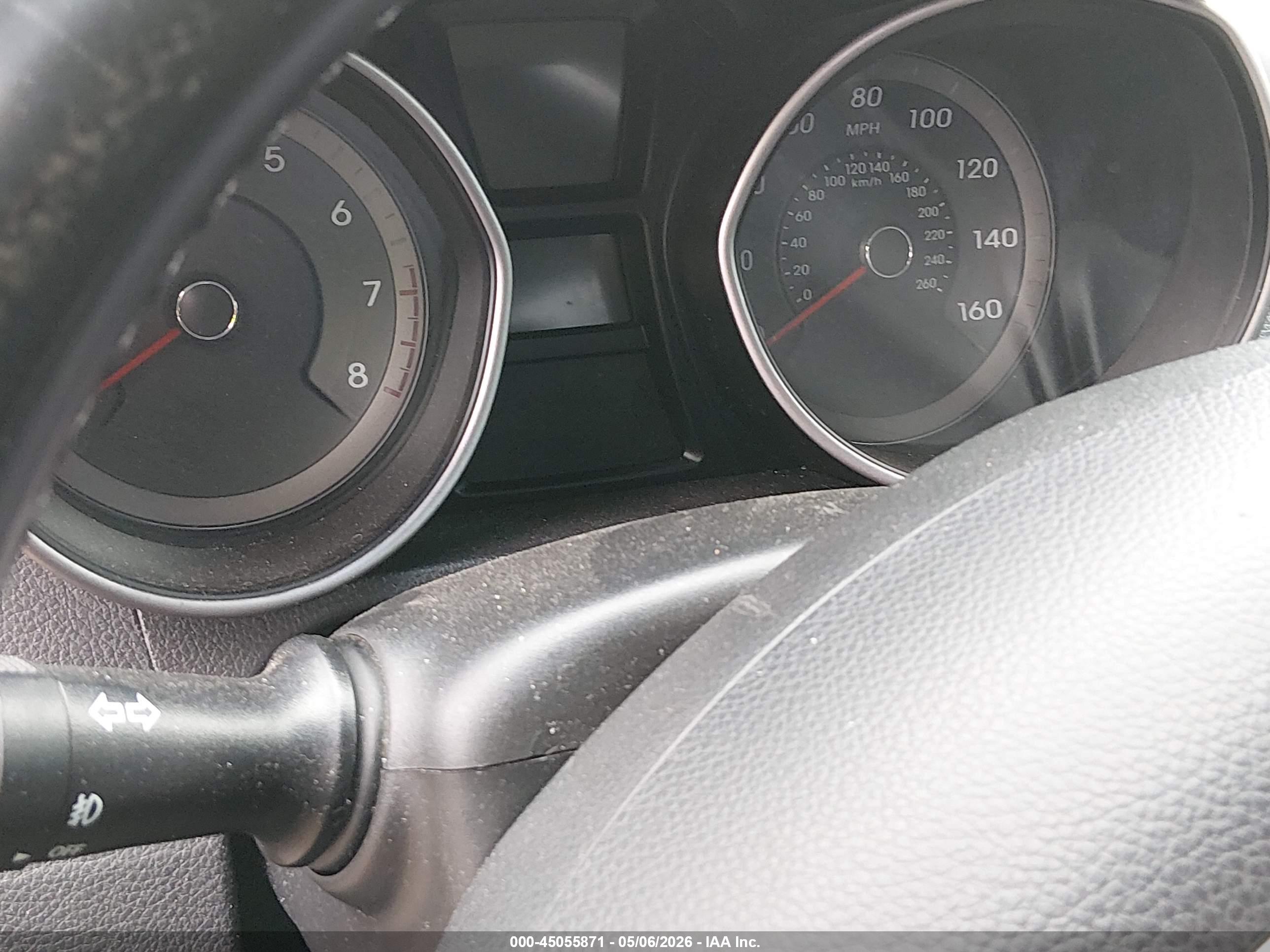 HYUNDAI ELANTRA image 7