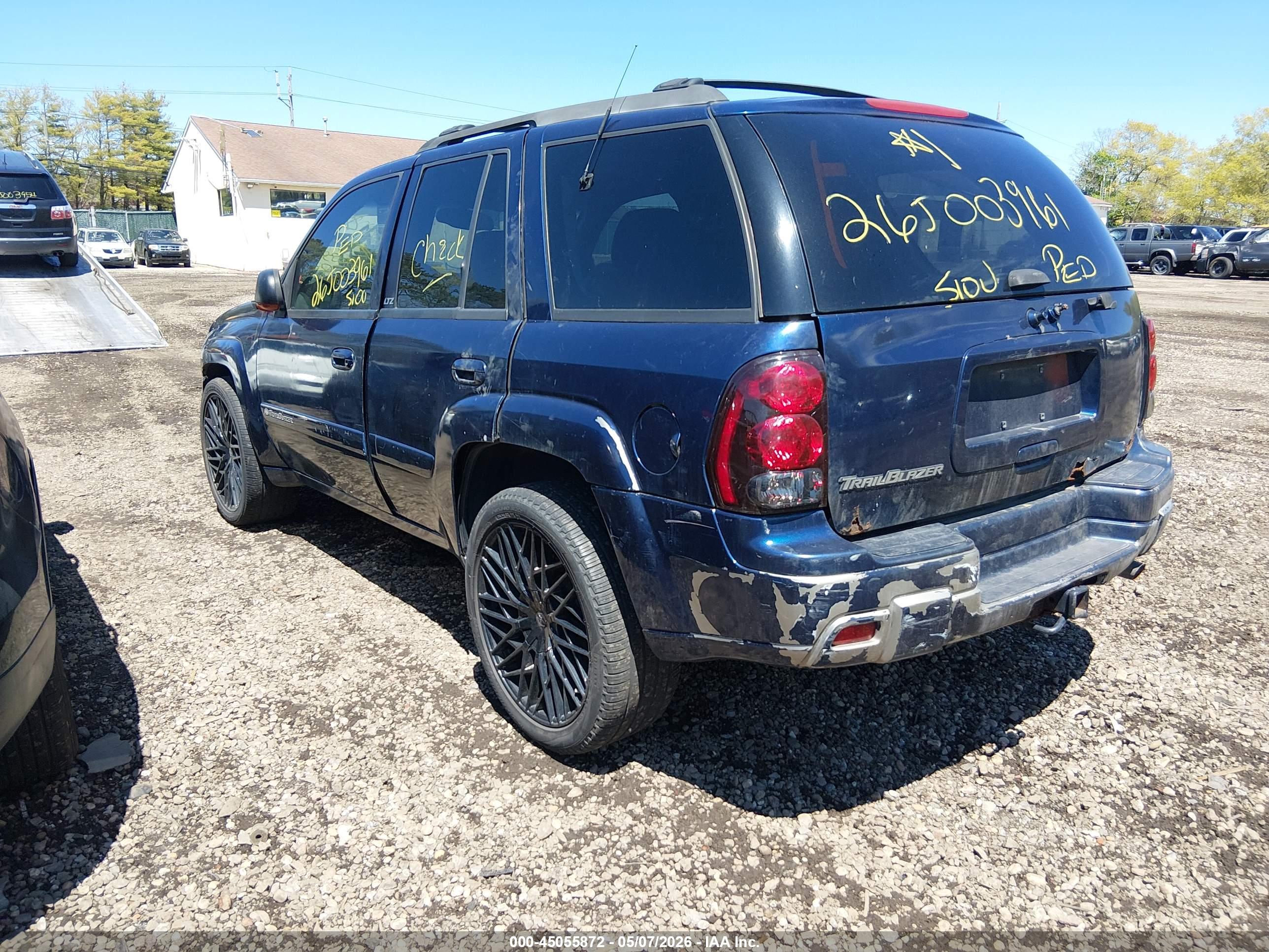 CHEVROLET TRAILBLAZER image 3