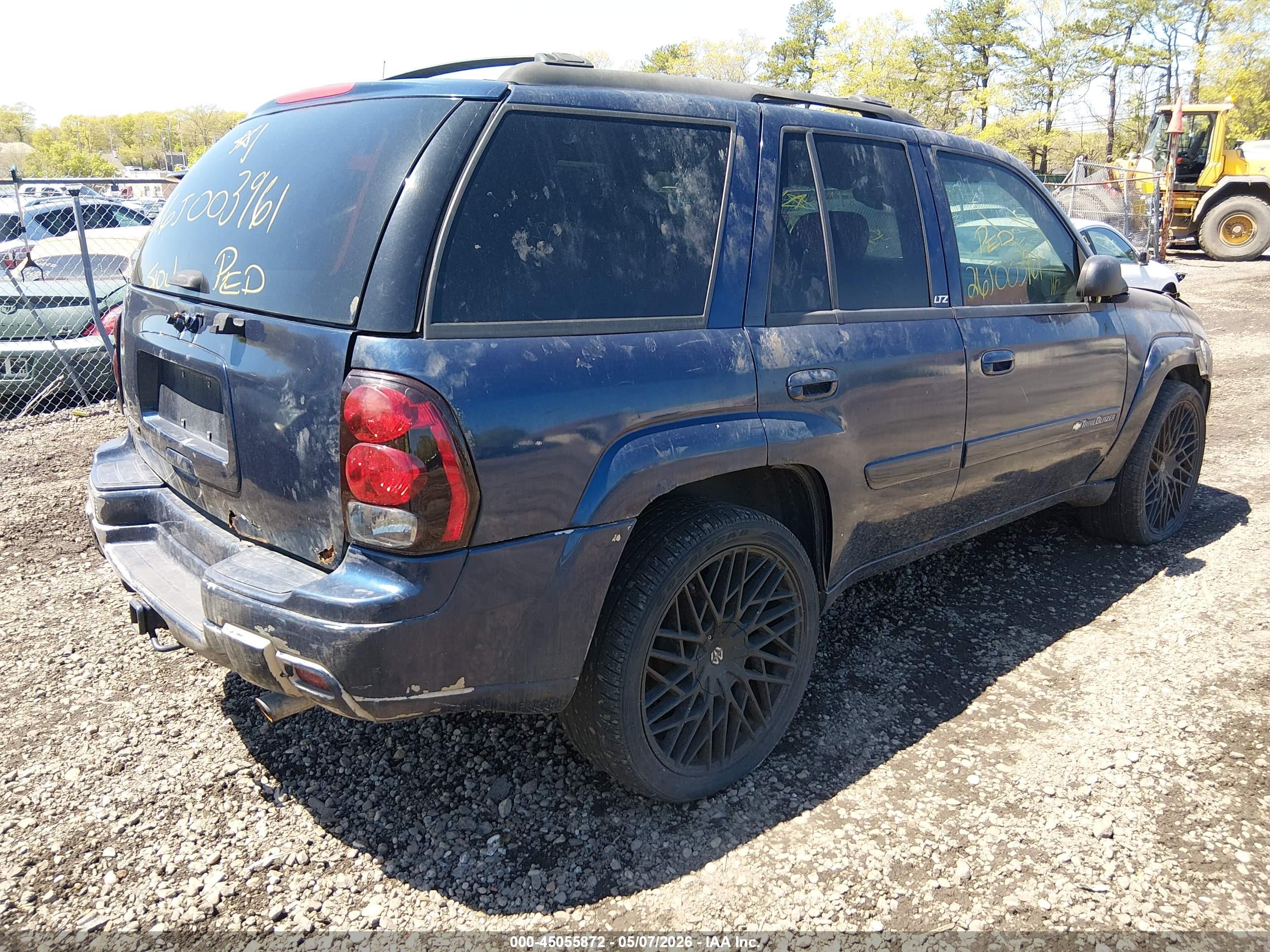 CHEVROLET TRAILBLAZER image 4