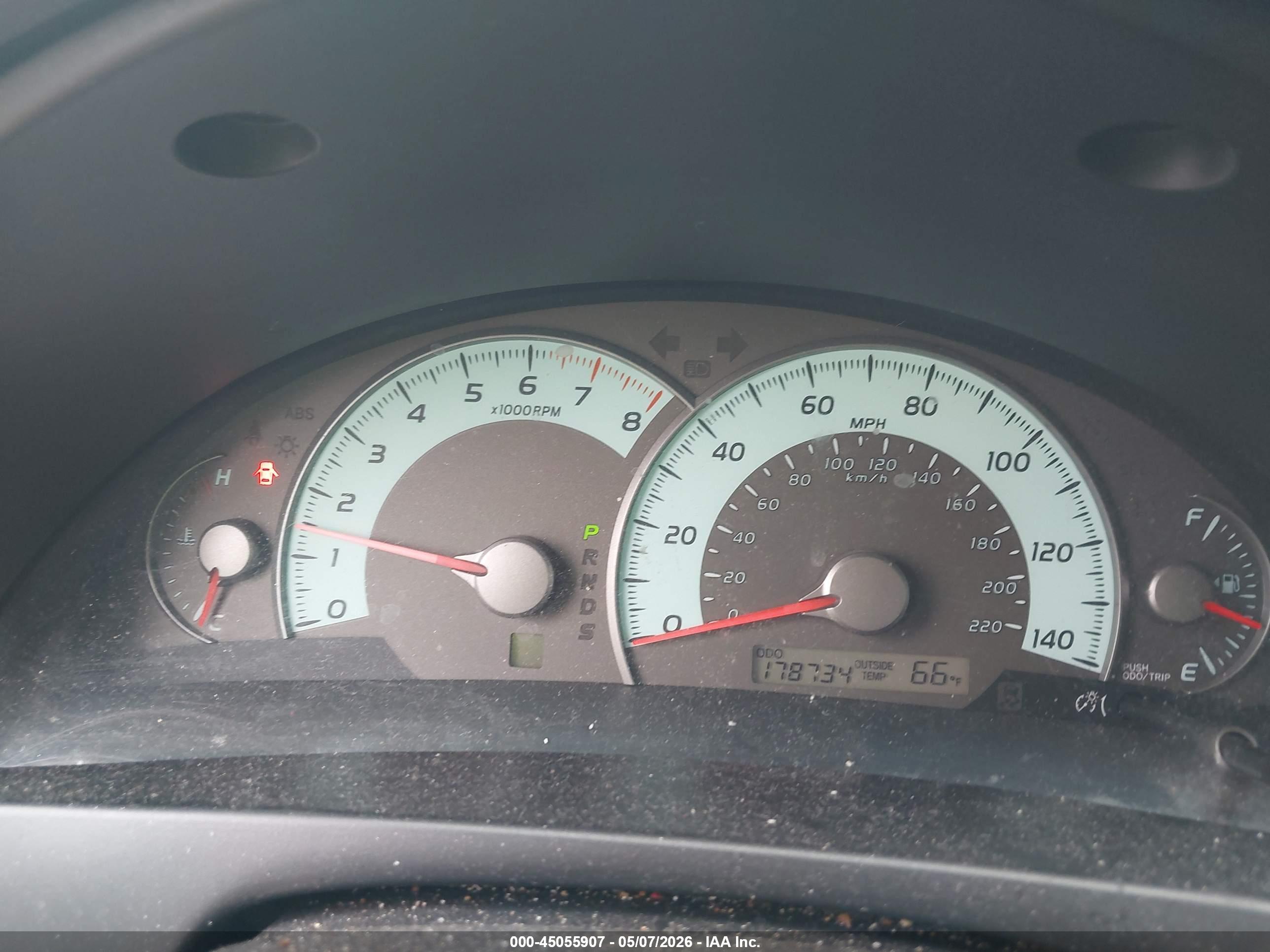 TOYOTA CAMRY image 7