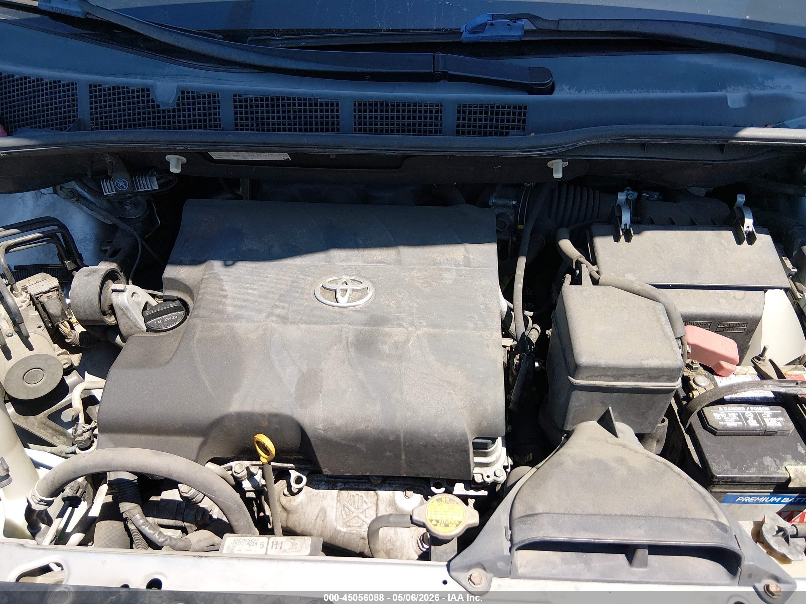 TOYOTA SIENNA image 10
