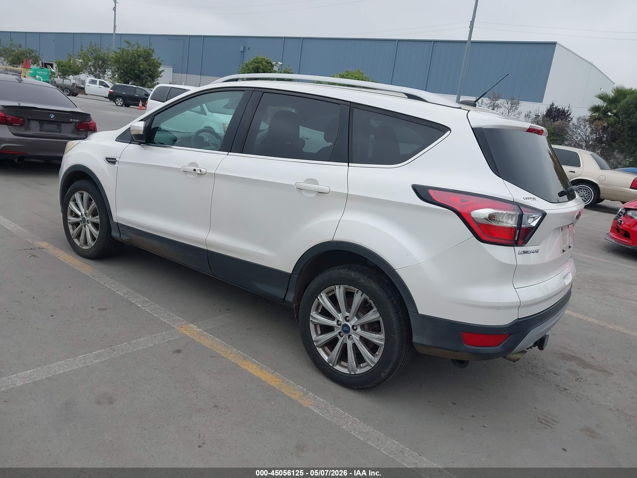 FORD ESCAPE image 3