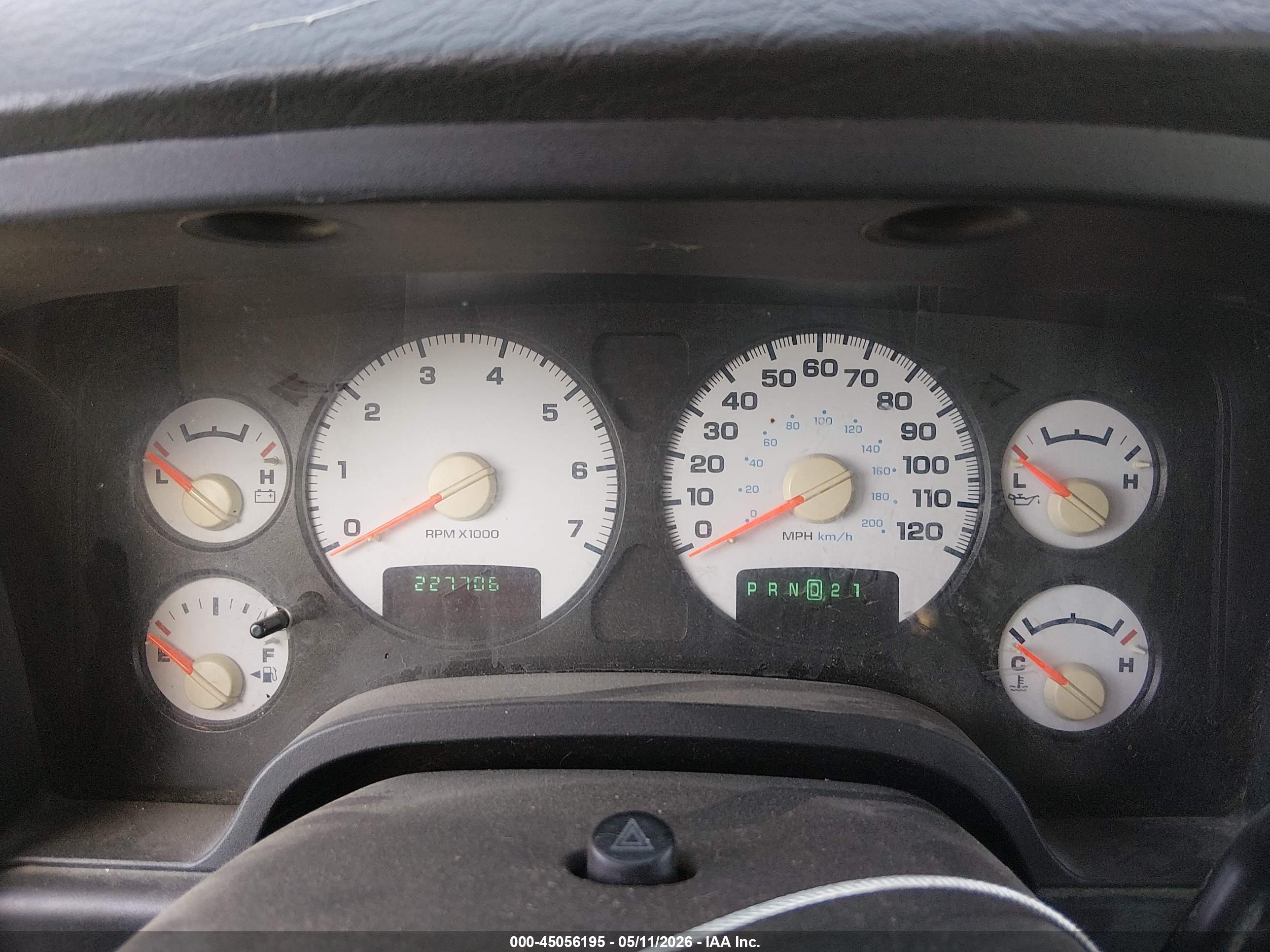DODGE RAM image 7