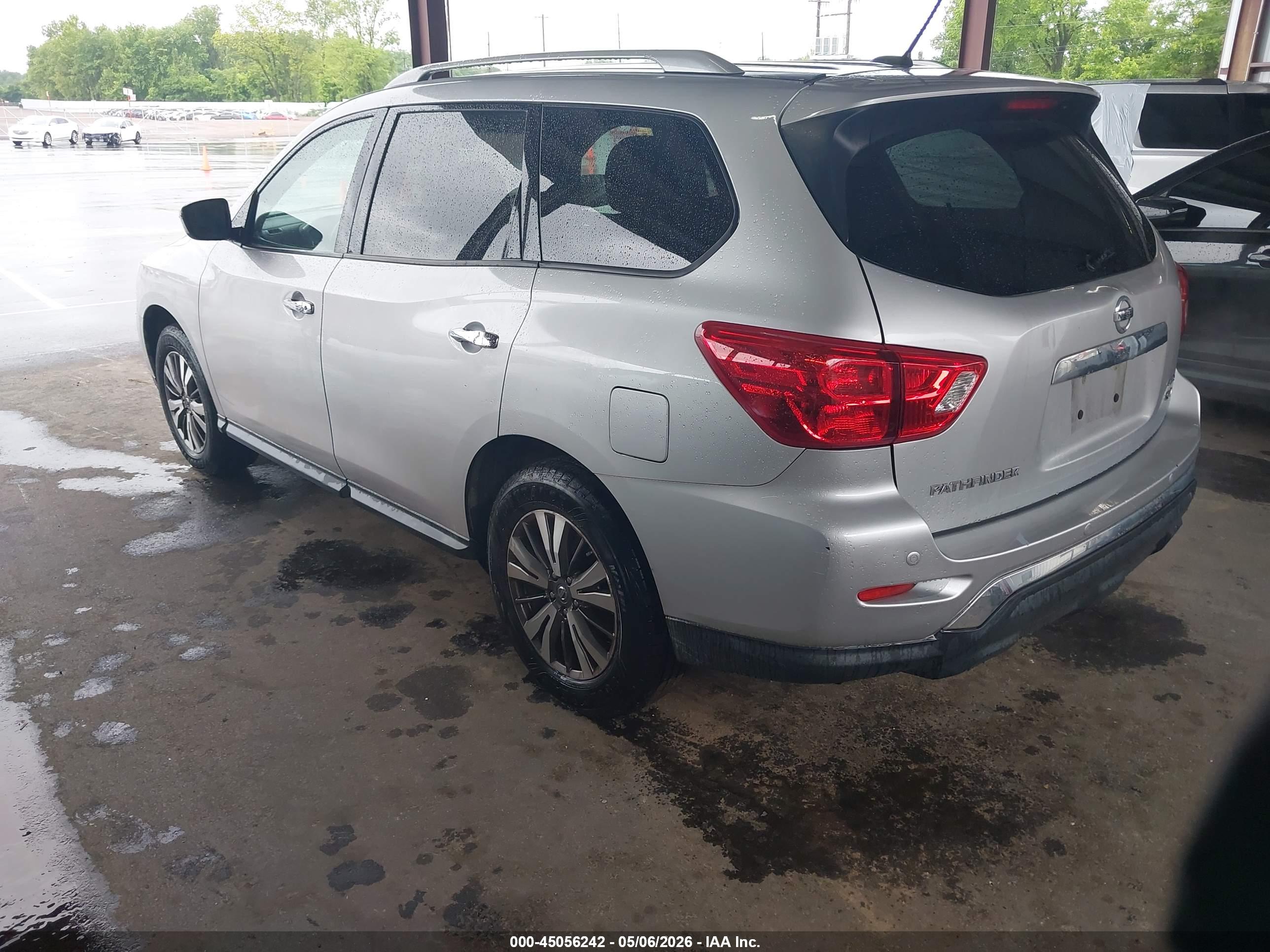 NISSAN PATHFINDER image 3