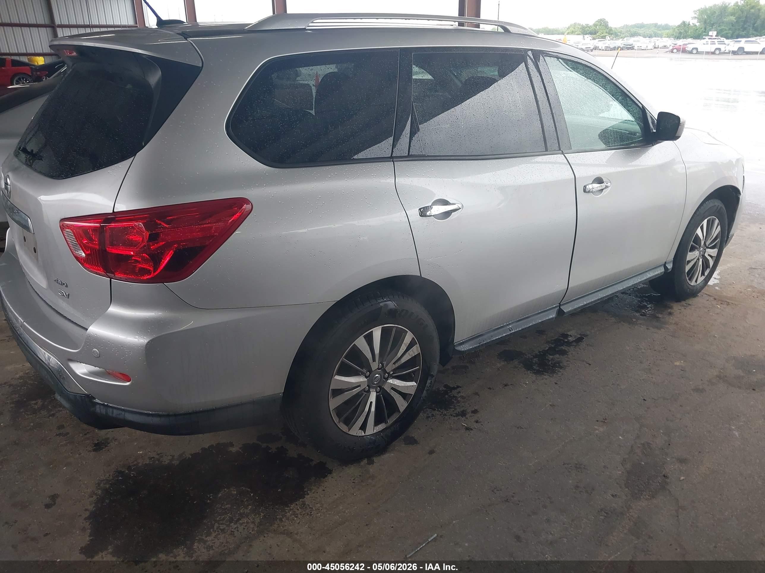 NISSAN PATHFINDER image 4