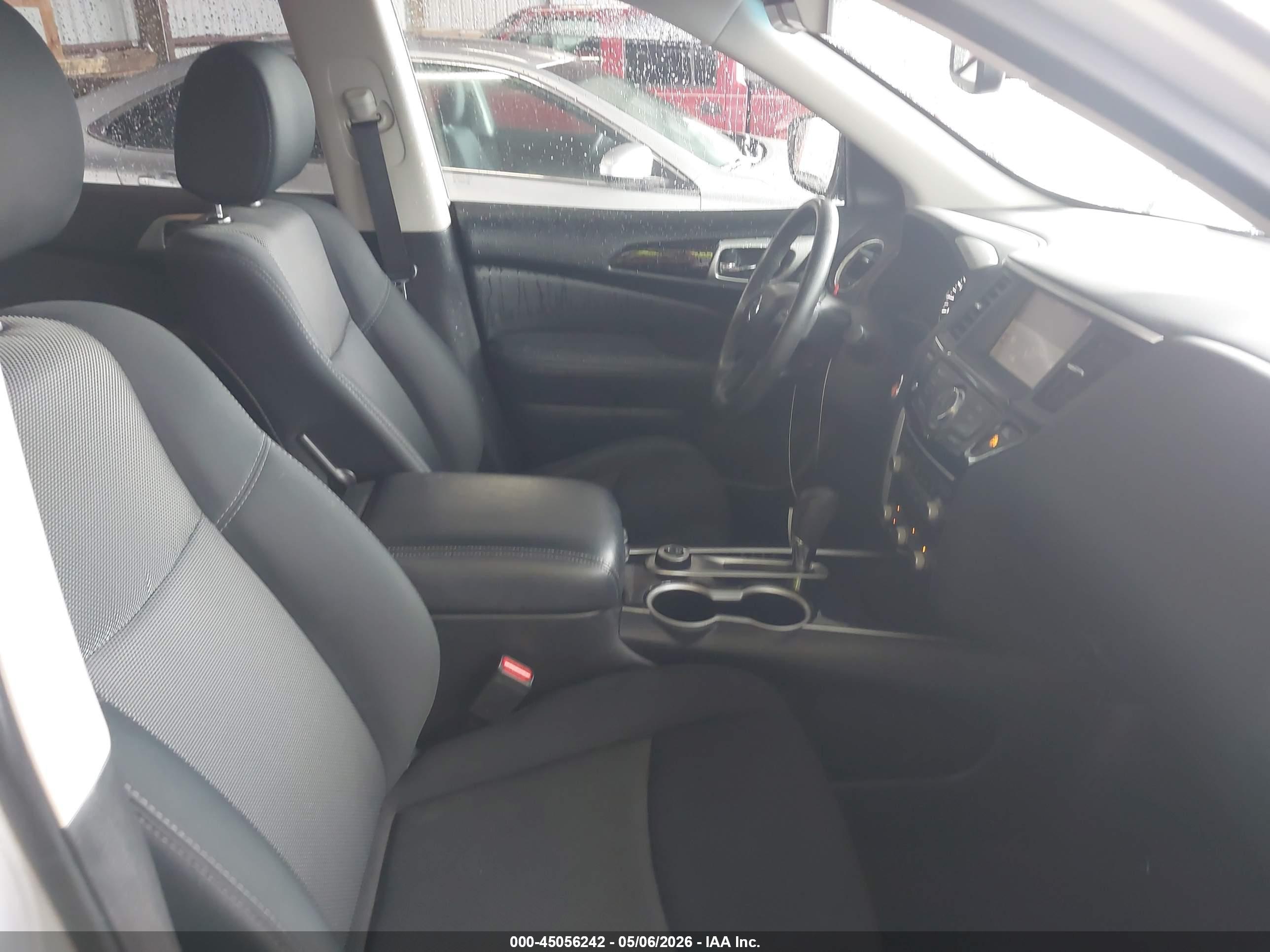 NISSAN PATHFINDER image 5