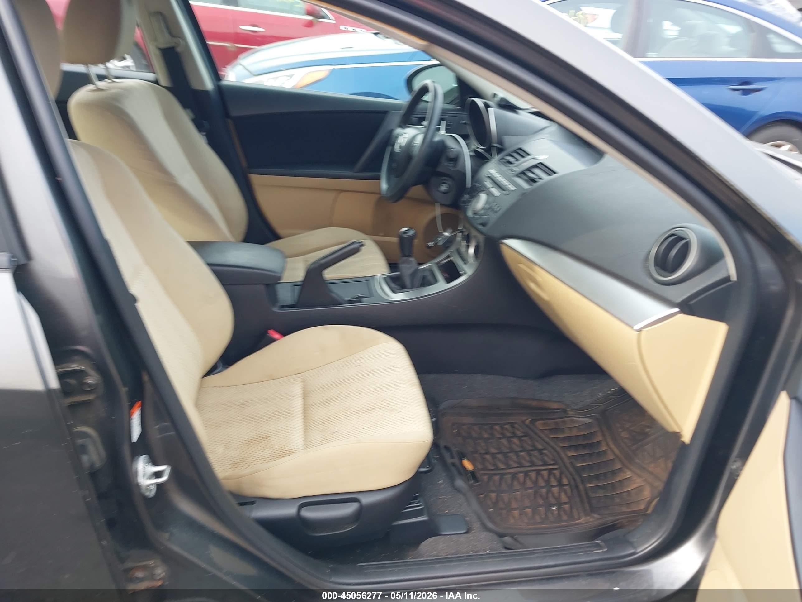MAZDA MAZDA3 image 5