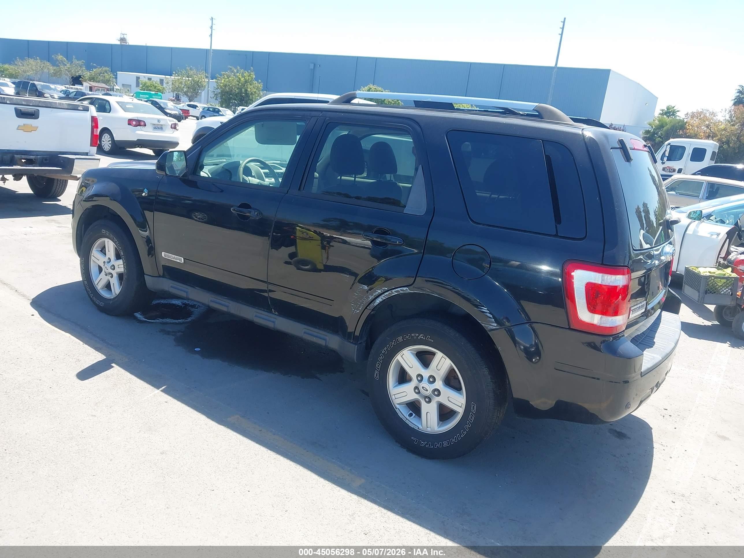 FORD ESCAPE image 3