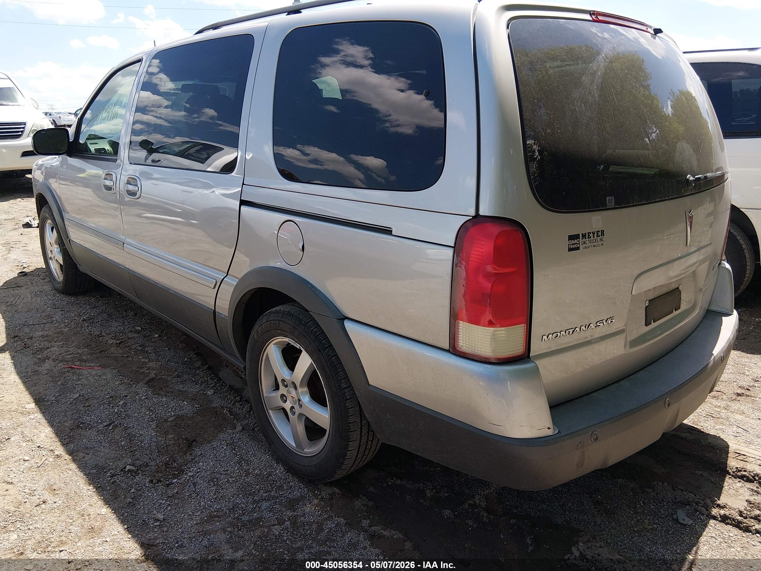 PONTIAC MONTANA image 3