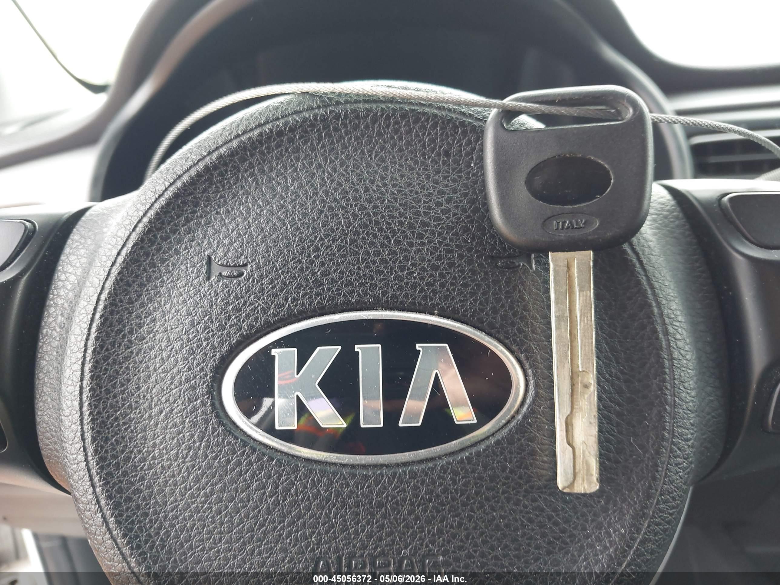 KIA RIO image 11