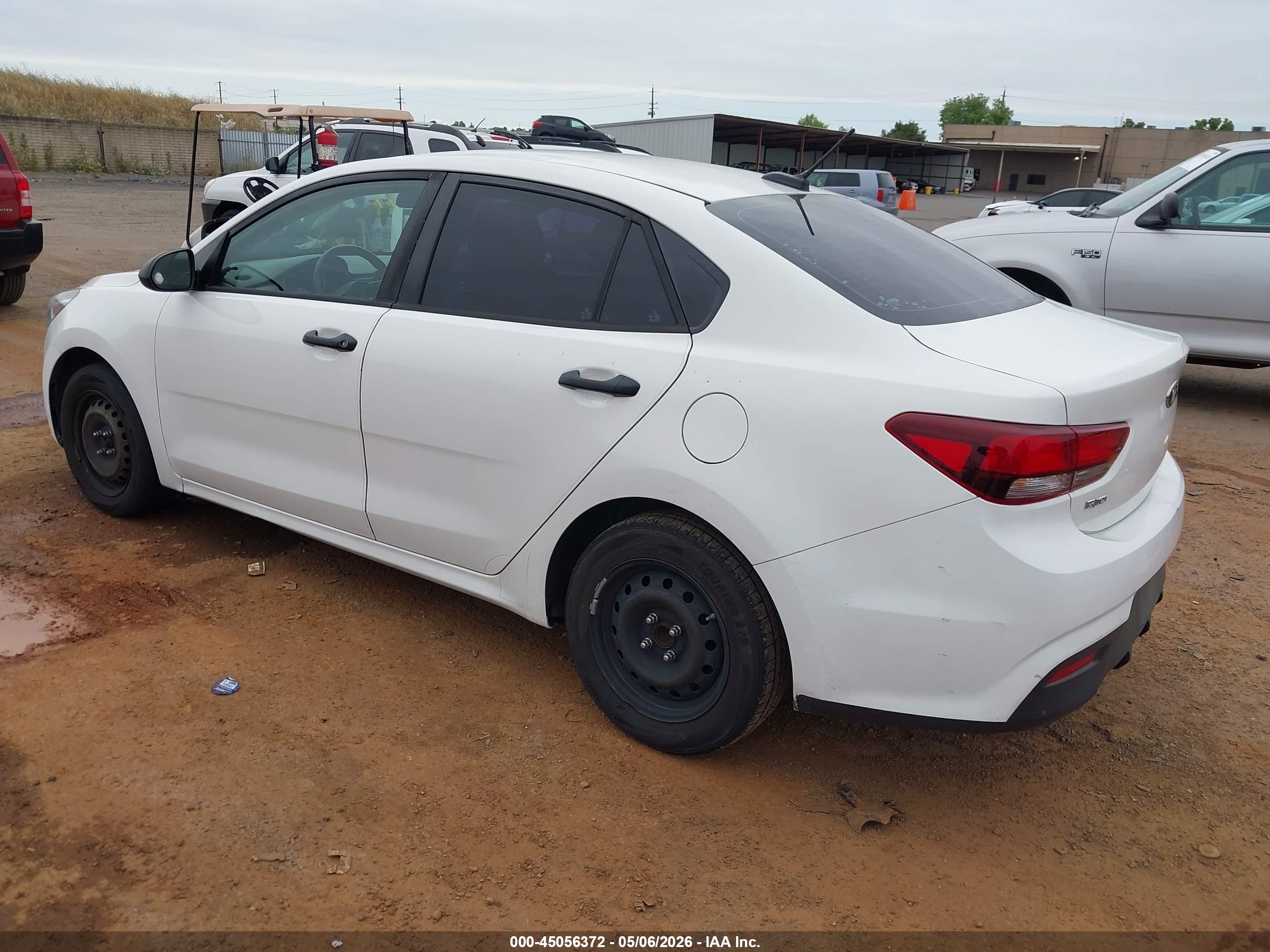 KIA RIO image 3