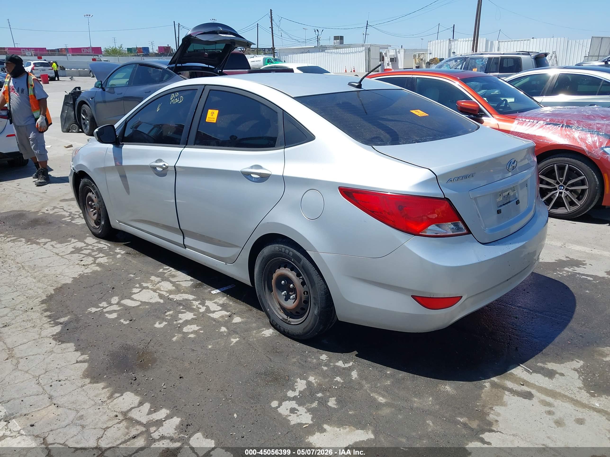 HYUNDAI ACCENT image 3