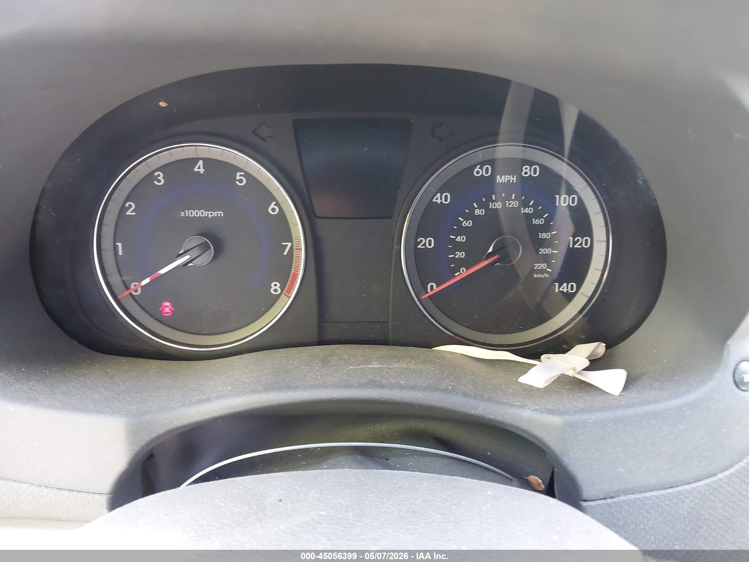 HYUNDAI ACCENT image 7